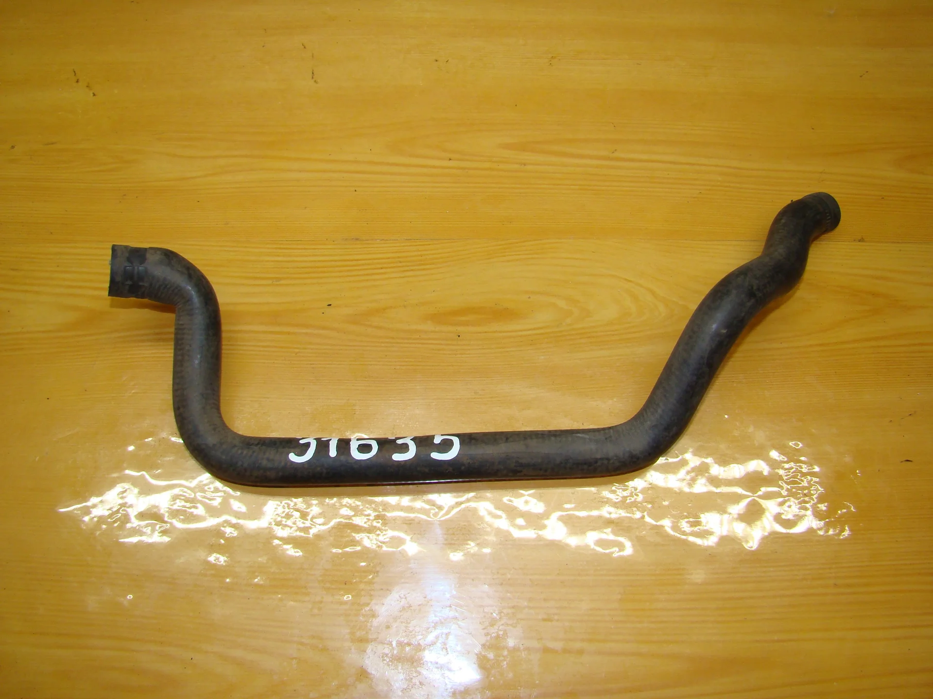Патрубок отопителя Mercedes-Benz W124 A1248322894 - изображение 1