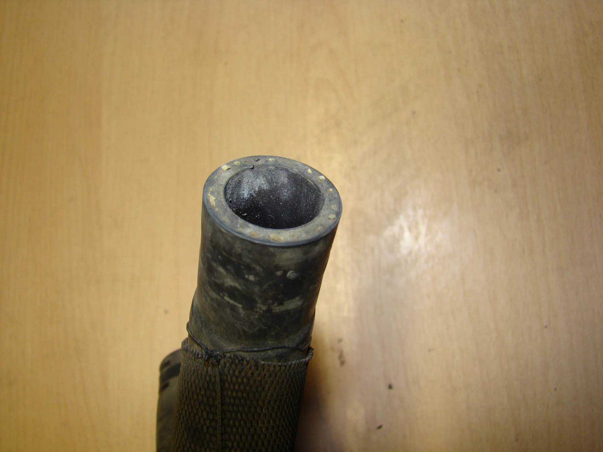 Патрубок отопителя Mercedes-Benz W203 A2038322194 - миниатюра 4