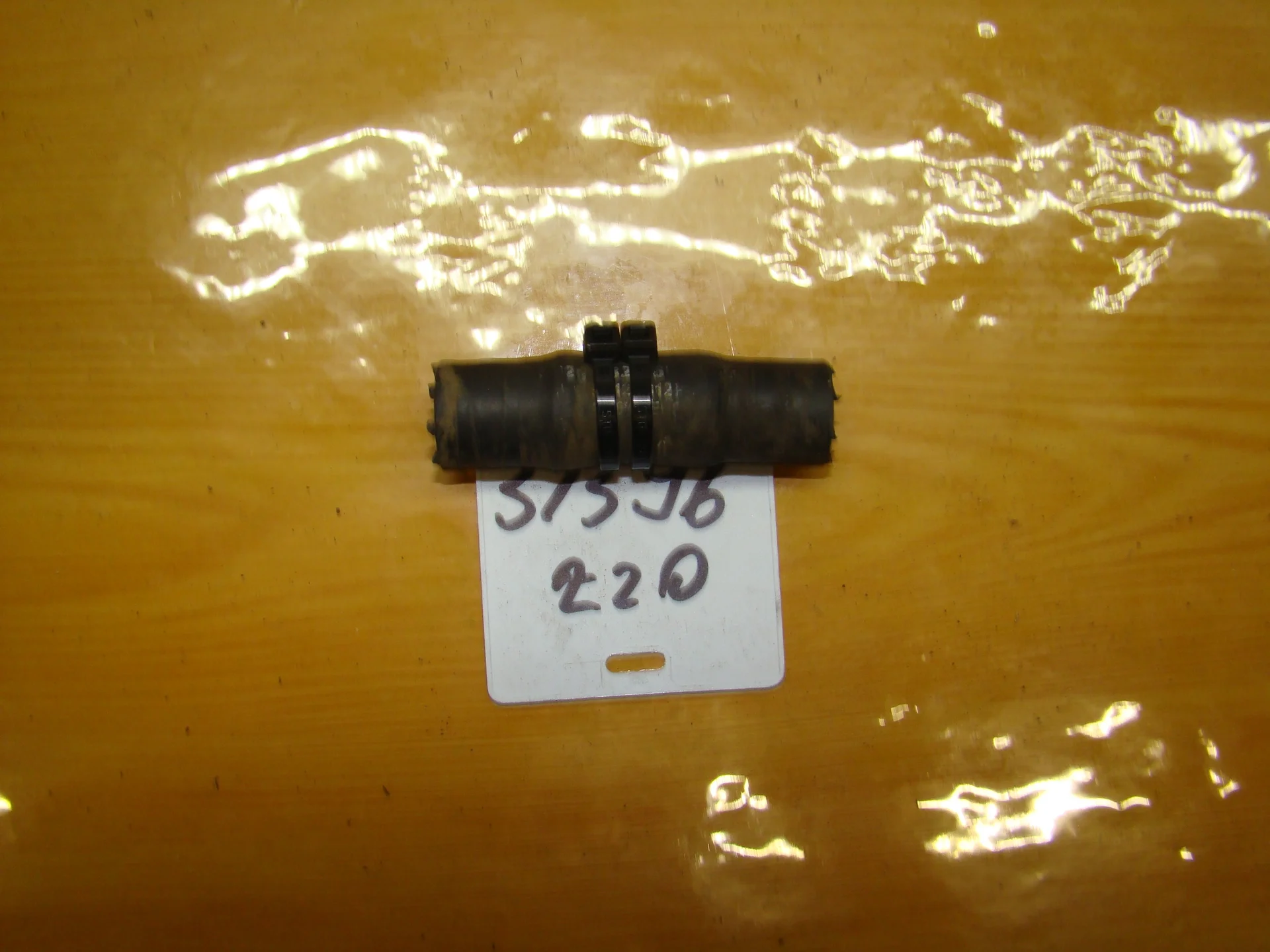 Патрубок отопителя Mercedes-Benz W220 A2208321894 - изображение 1