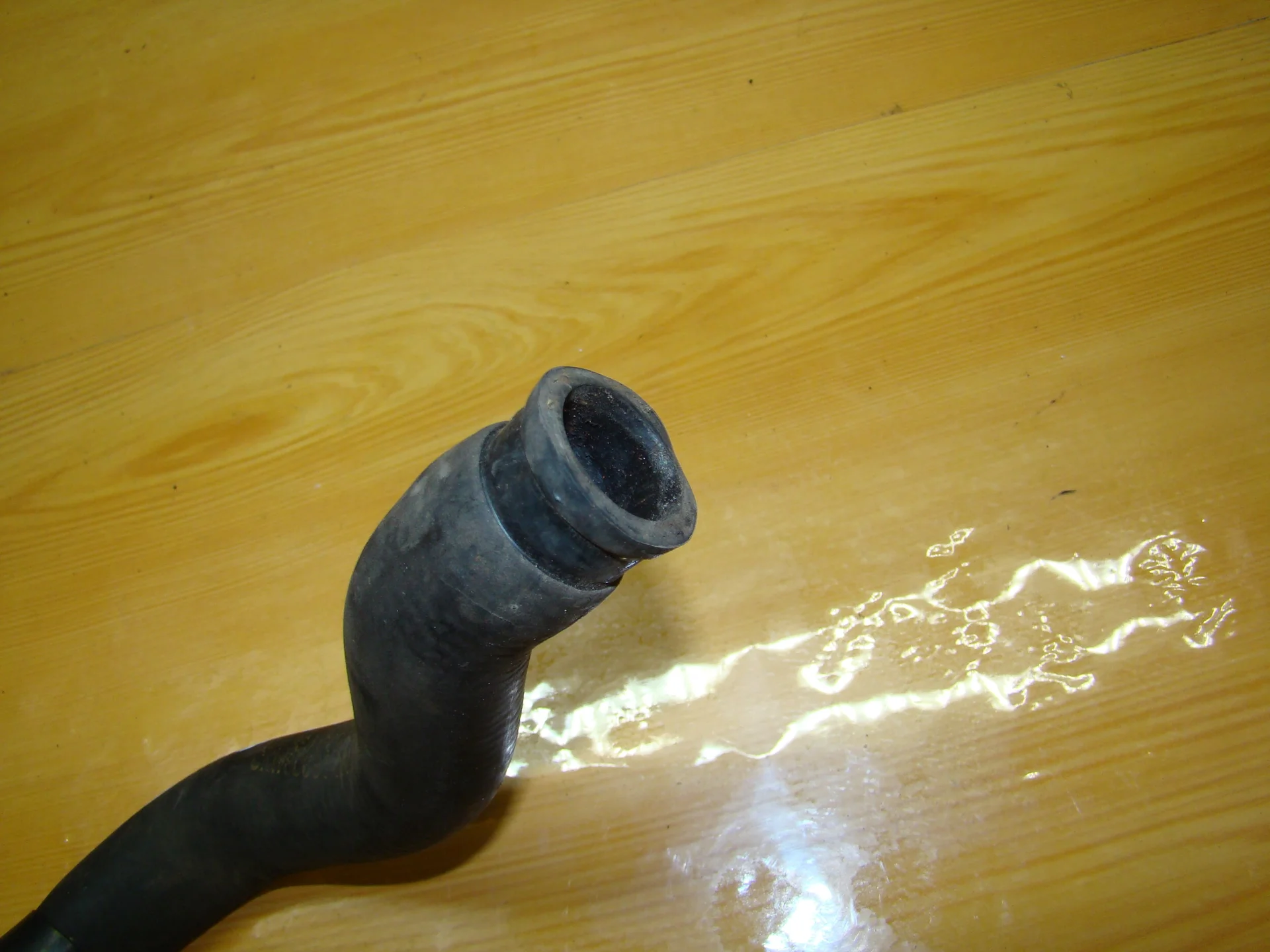 Патрубок отопителя Mercedes-Benz W124 A1248306196 - миниатюра 2