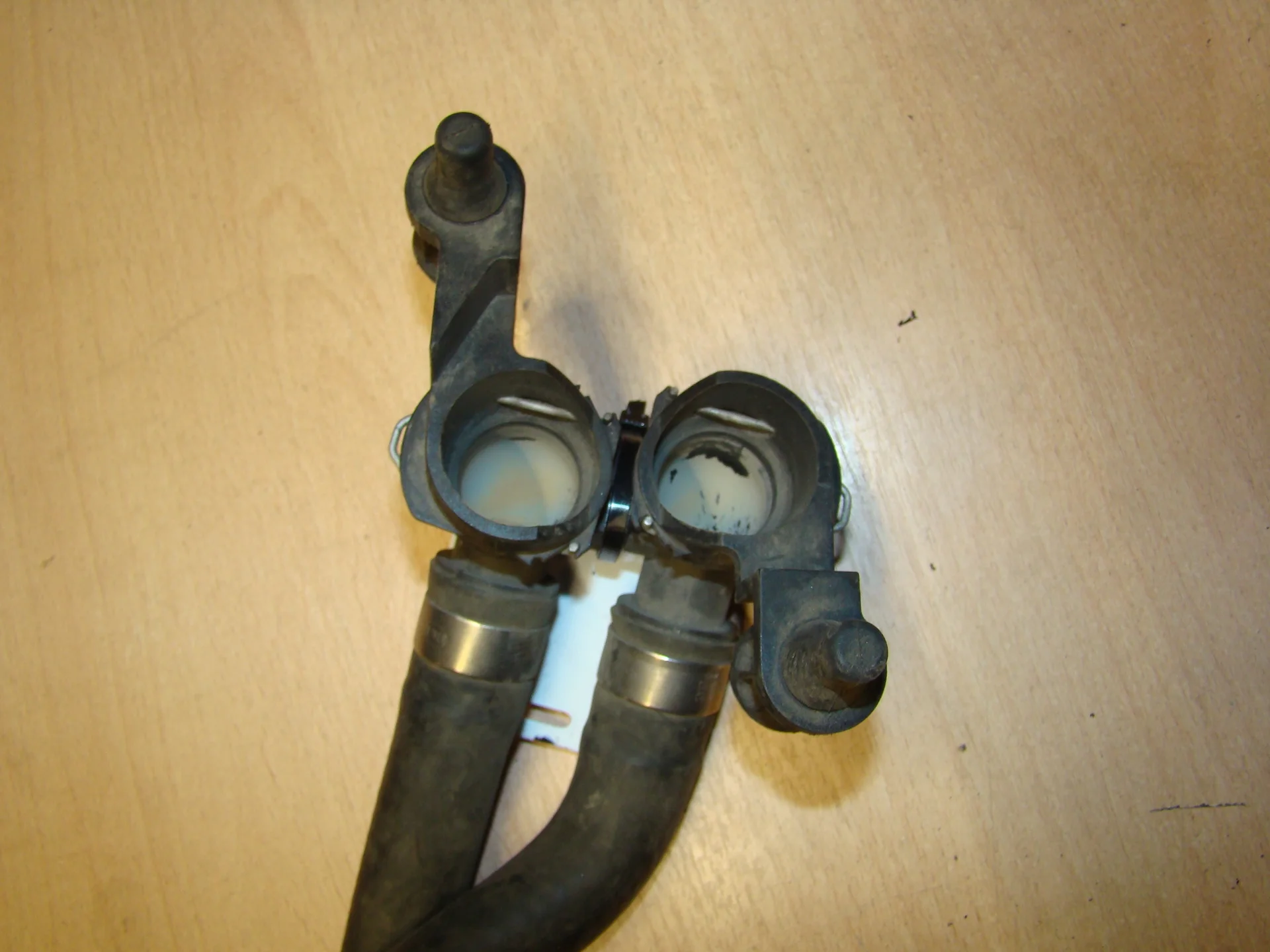 Патрубок отопителя Mercedes-Benz W210 A2108300024 - миниатюра 2