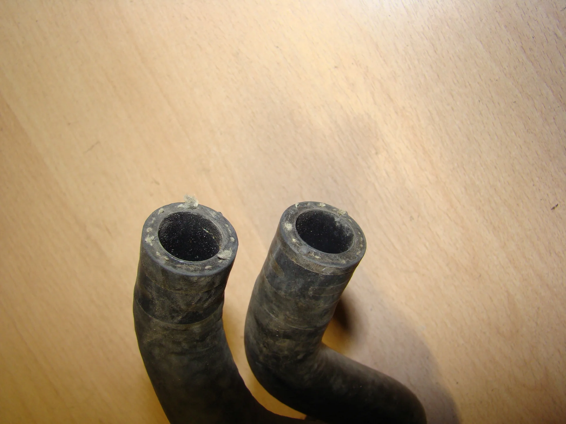 Патрубок отопителя Mercedes-Benz W210 112 A2108300024 - миниатюра 3