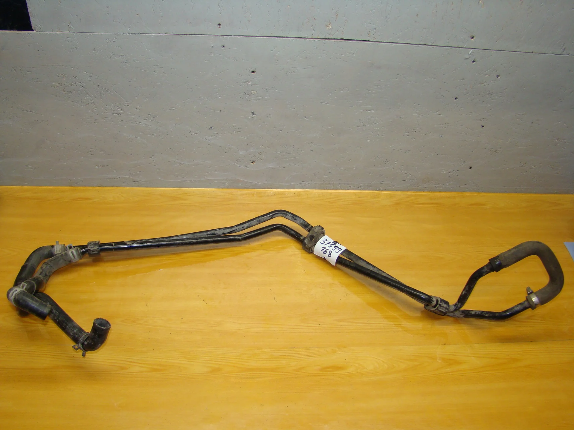 Патрубок отопителя Mercedes-Benz W168 A1685060038 - изображение 1