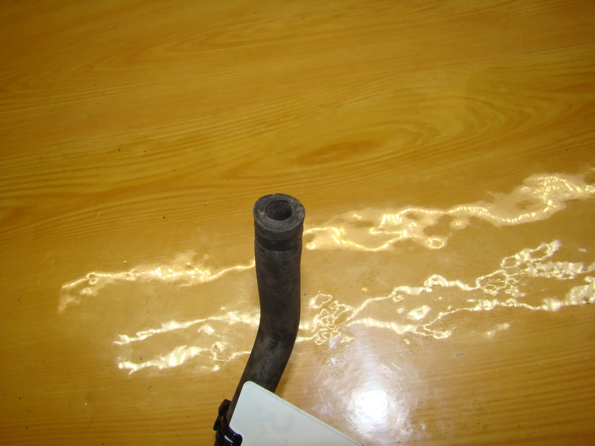 Патрубок отопителя Mercedes-Benz W210 A2108321394 - миниатюра 3