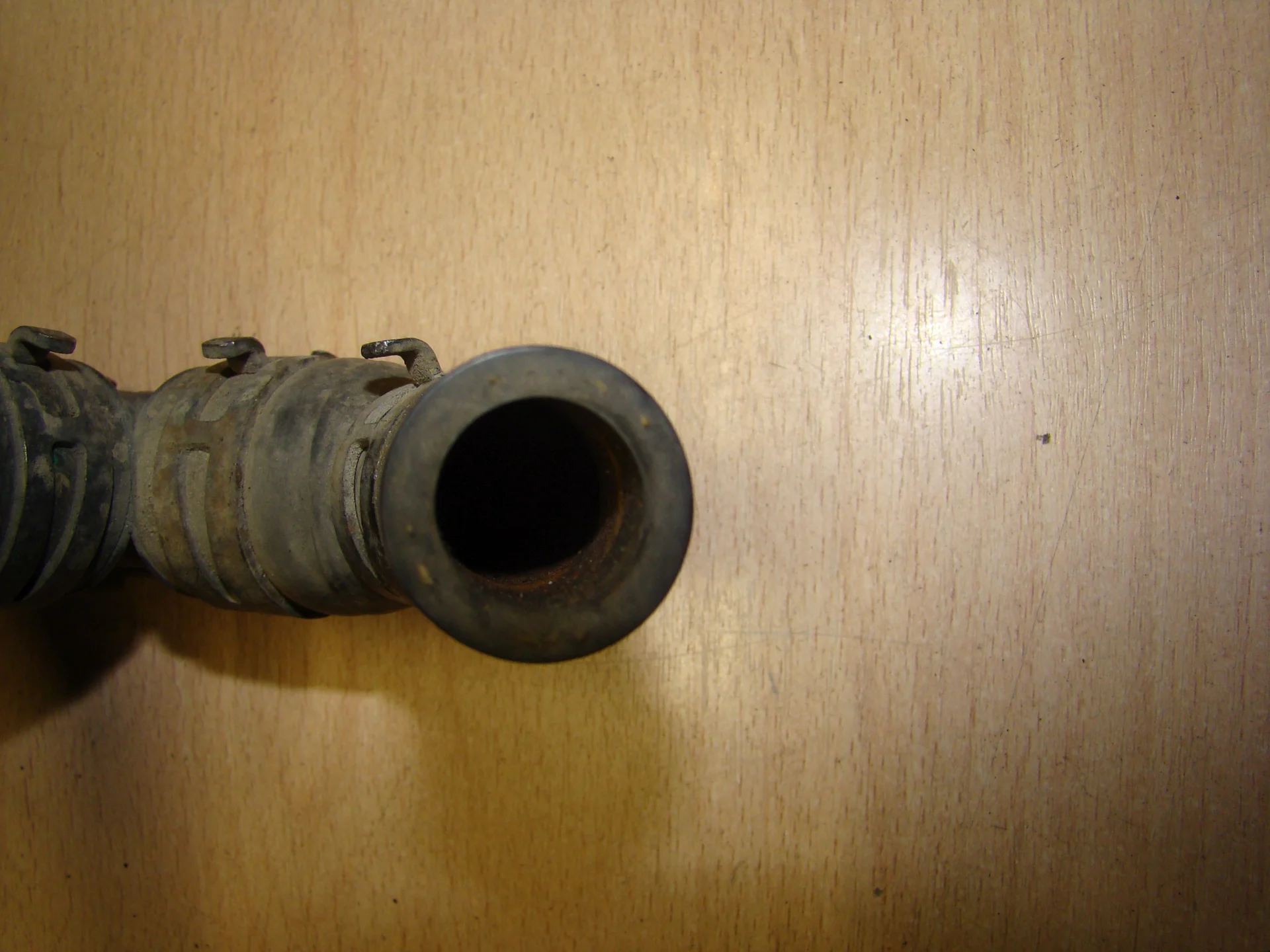 Патрубок отопителя Mercedes-Benz W210 613 A2108301496 - миниатюра 3