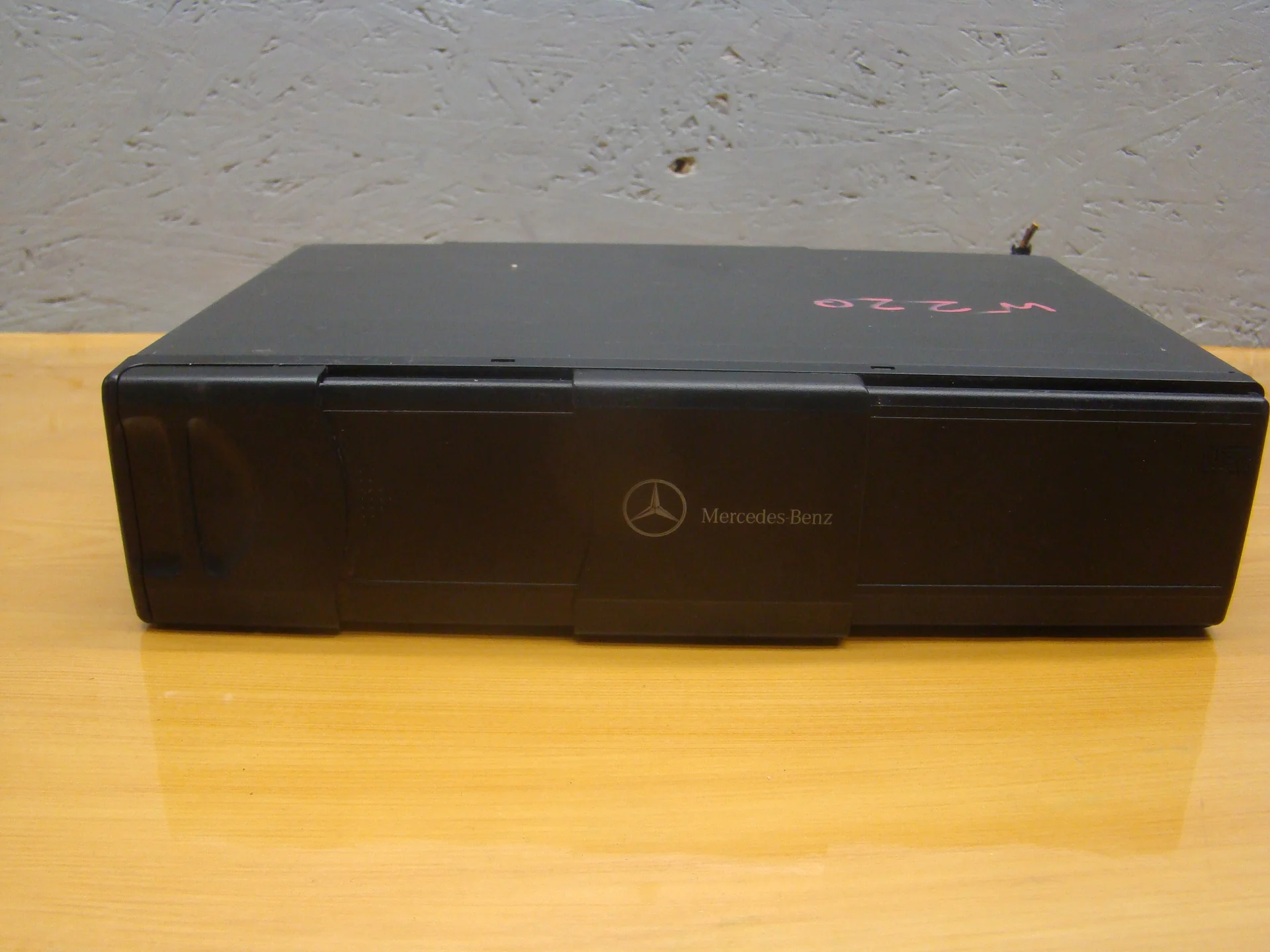 CD-чейнджер Mercedes-Benz W220 A2208274642 - изображение 1