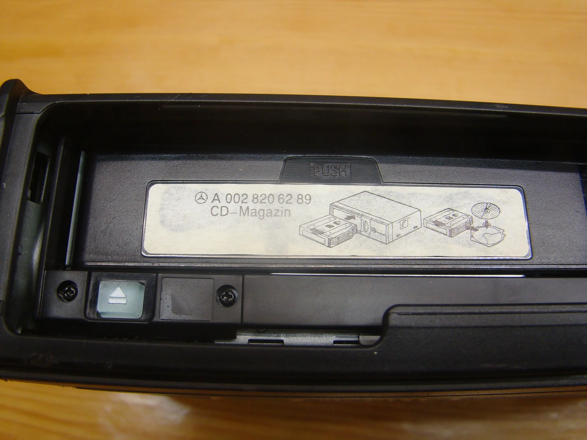 CD-чейнджер Mercedes-Benz W220 A2208274642 - миниатюра 5