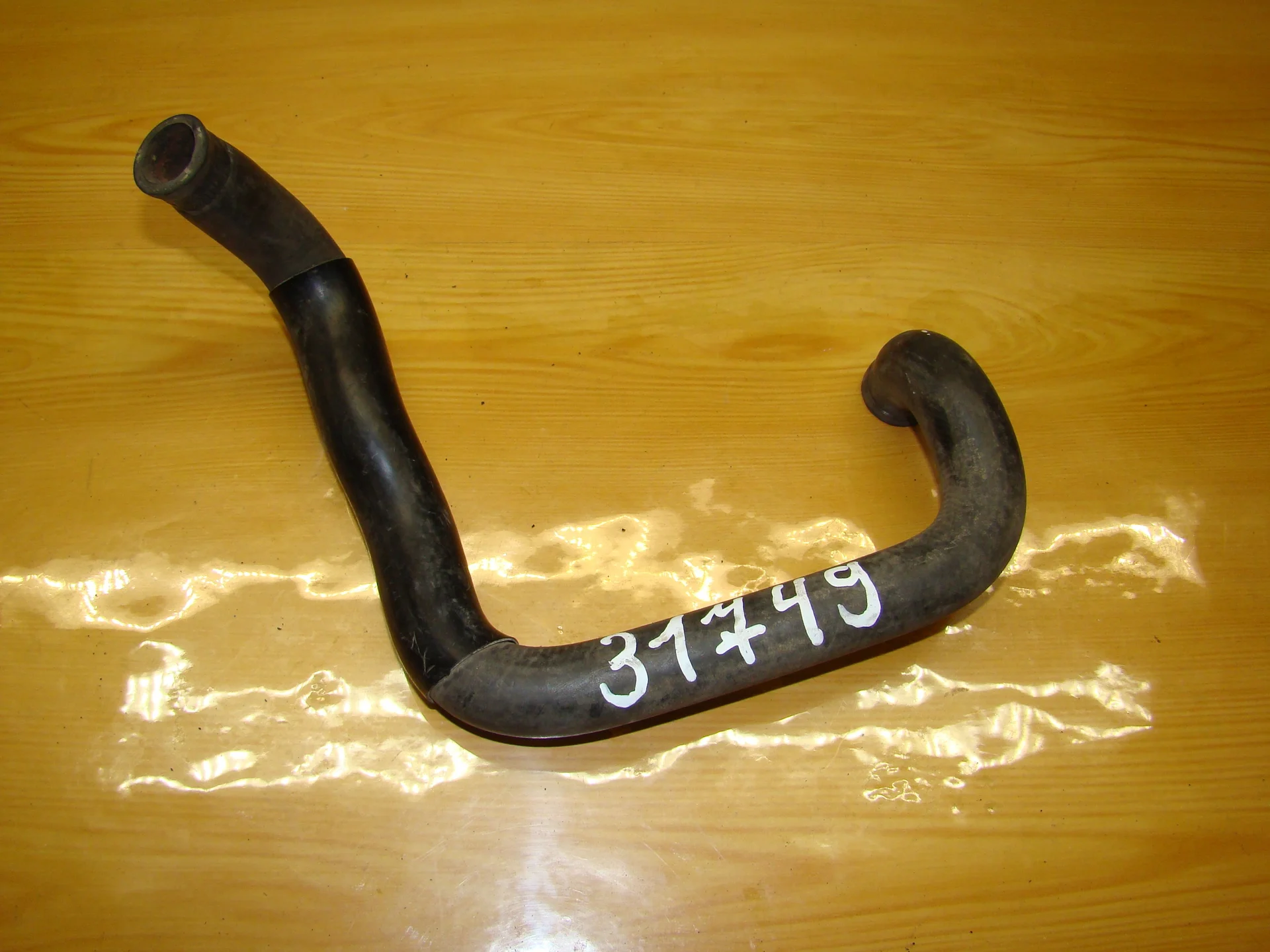 Патрубок отопителя Mercedes-Benz W124 A1248327493 - изображение 1