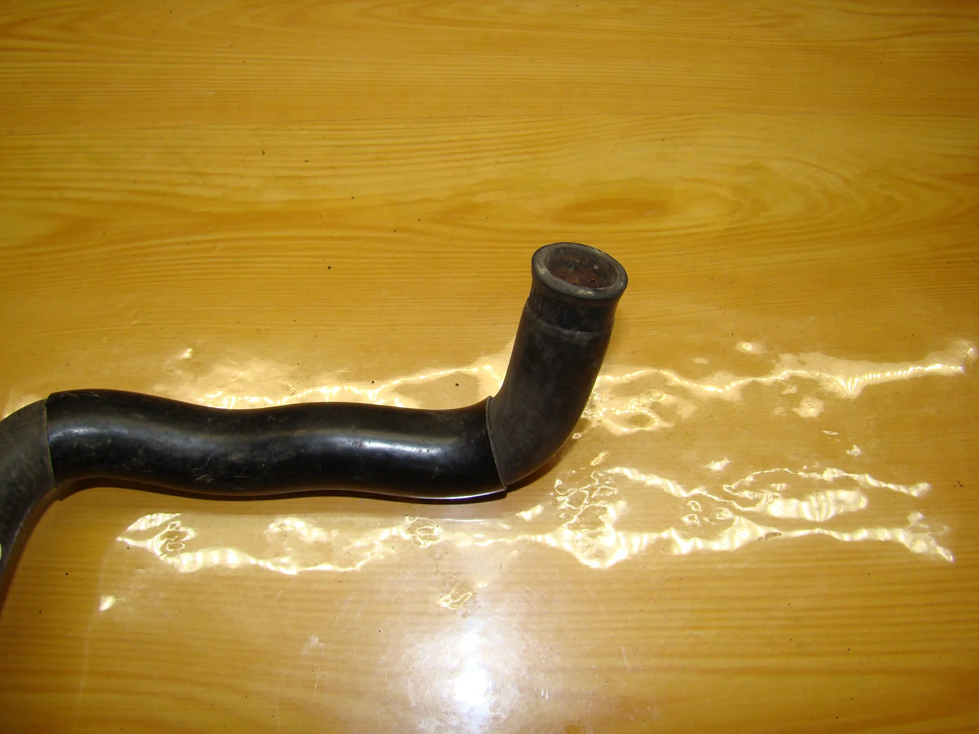 Патрубок отопителя Mercedes-Benz W124 A1248327493 - миниатюра 3