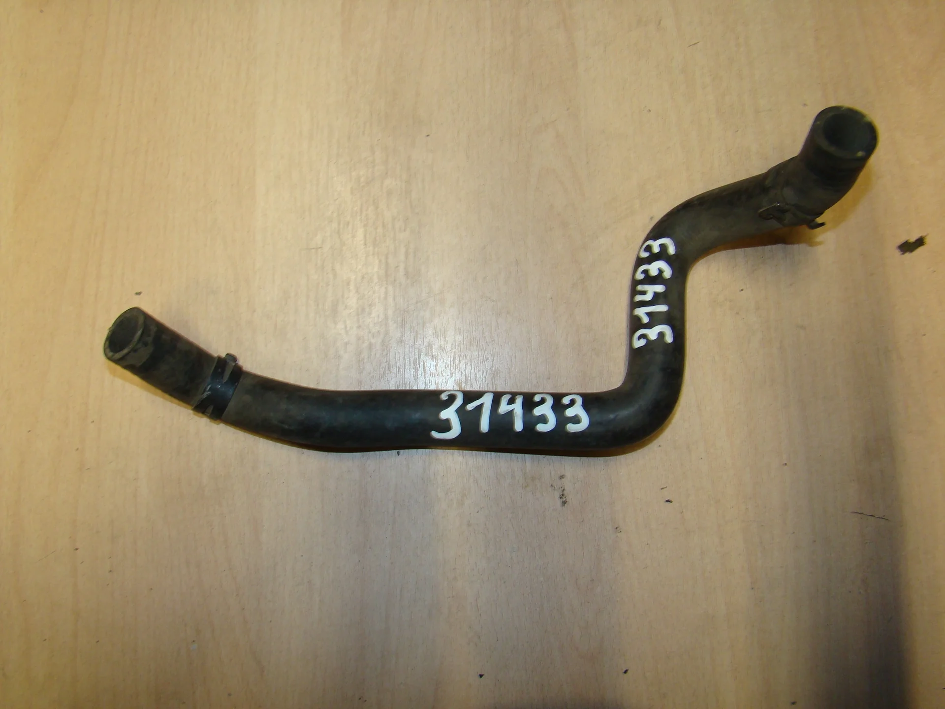 Патрубок отопителя Mercedes-Benz W210 A2108328494 - изображение 1