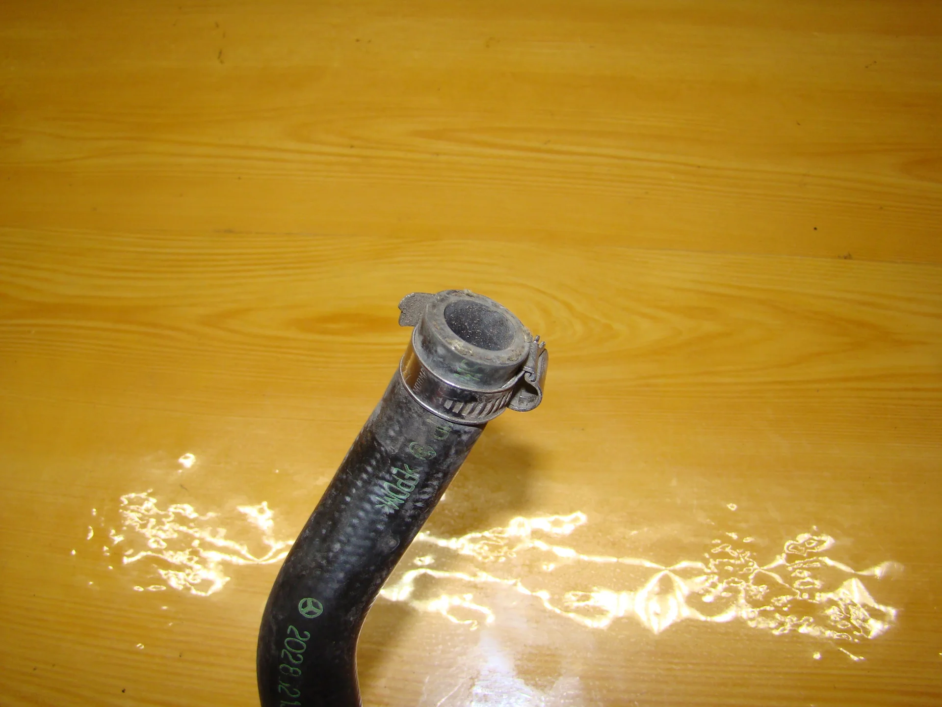 Патрубок отопителя Mercedes-Benz W202  A2028321394 - миниатюра 3