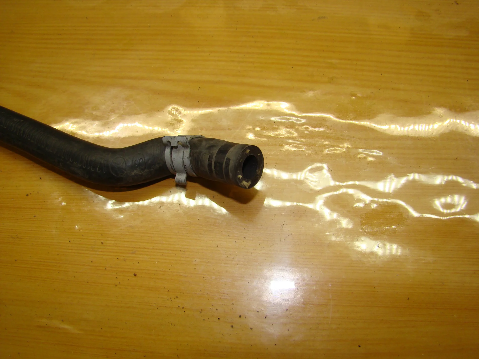Патрубок отопителя Mercedes-Benz W221 A2218322094 - миниатюра 3