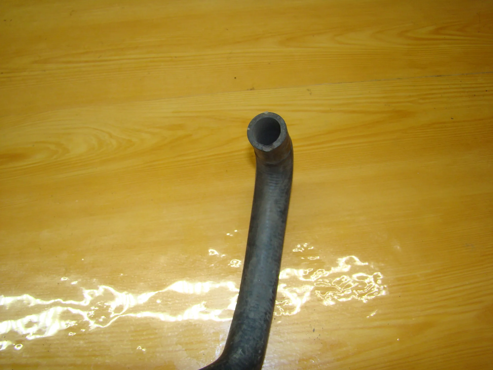 Патрубок отопителя Mercedes-Benz W211 A2118302515 - миниатюра 2
