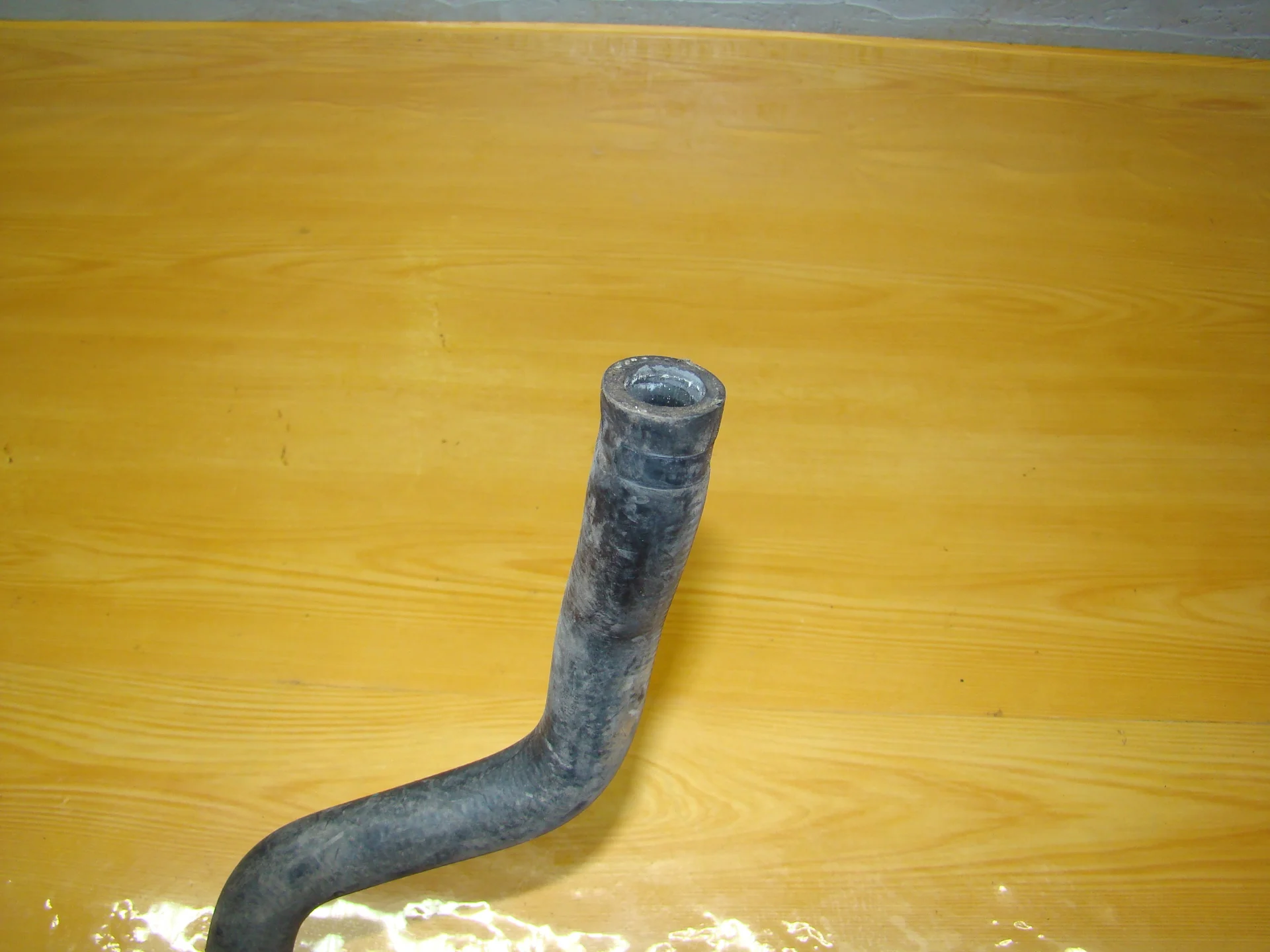 Патрубок отопителя Mercedes-Benz W211  A2118327194 - миниатюра 2