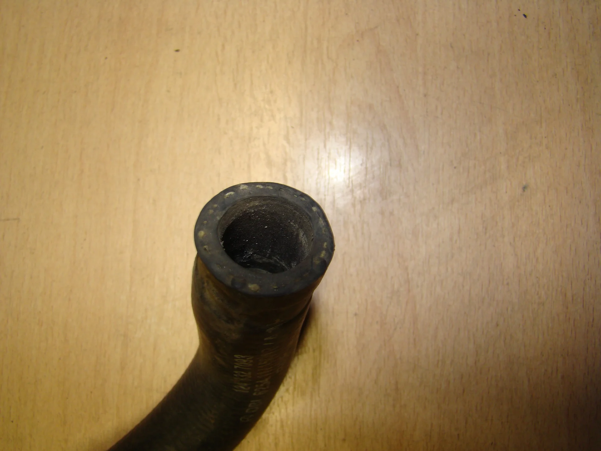 Патрубок отопителя Mercedes-Benz W124 104 A1248327093 - миниатюра 2