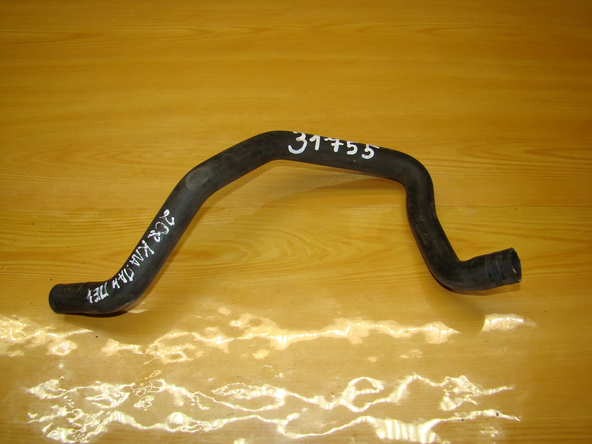 Патрубок отопителя Mercedes-Benz W202 A2028328094 - изображение 1