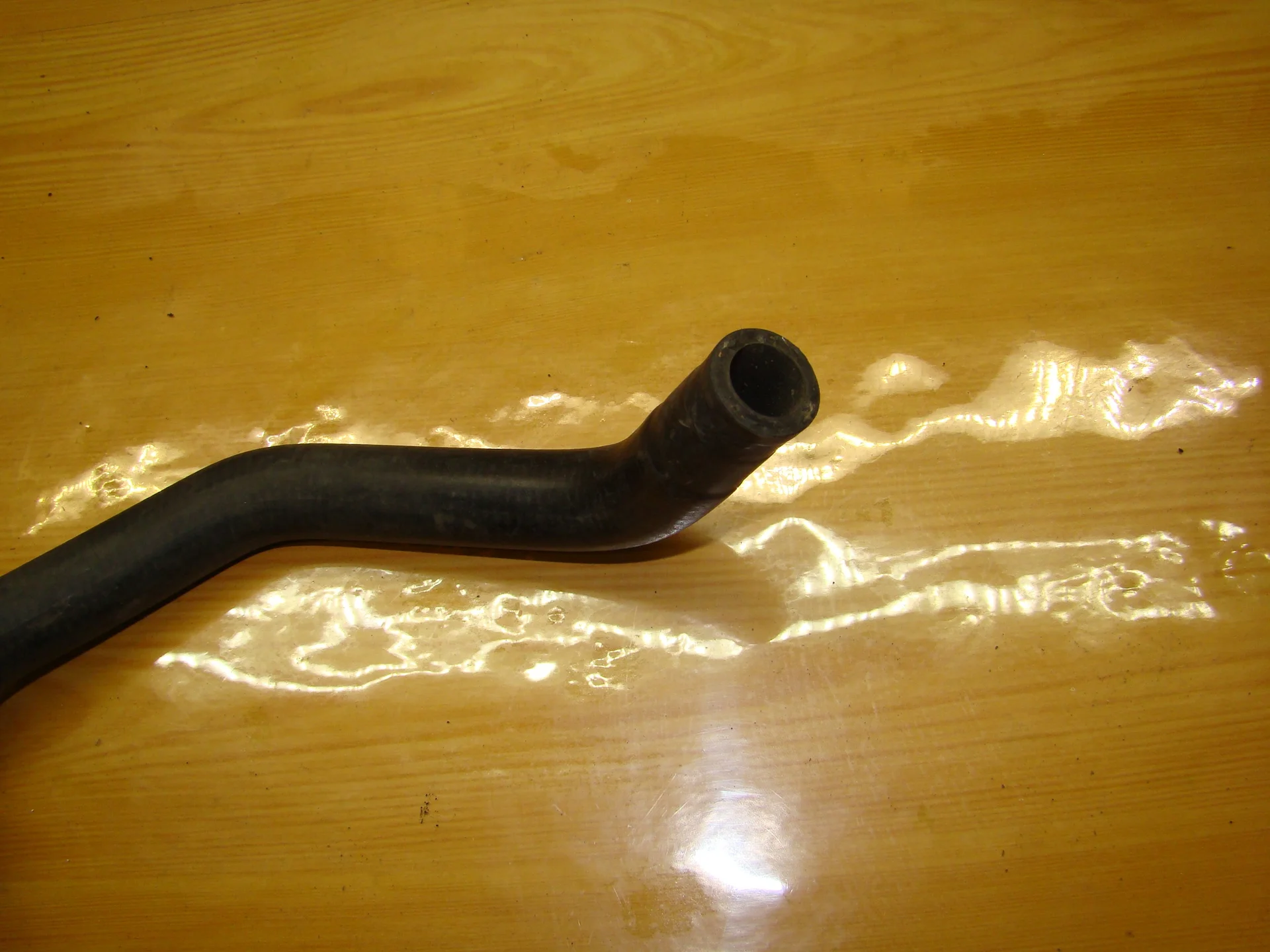 Патрубок отопителя Mercedes-Benz W202 A2028328094 - миниатюра 3