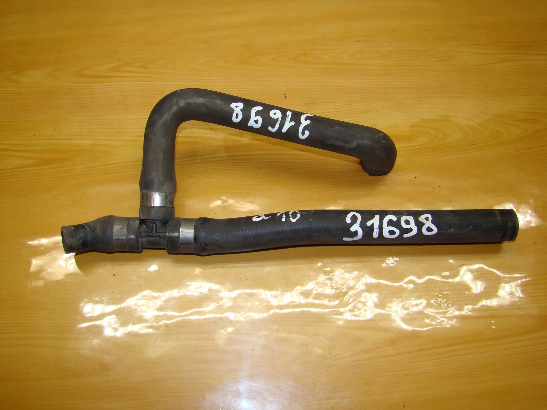 Патрубок отопителя Mercedes-Benz W210 A2108300296 - изображение 1