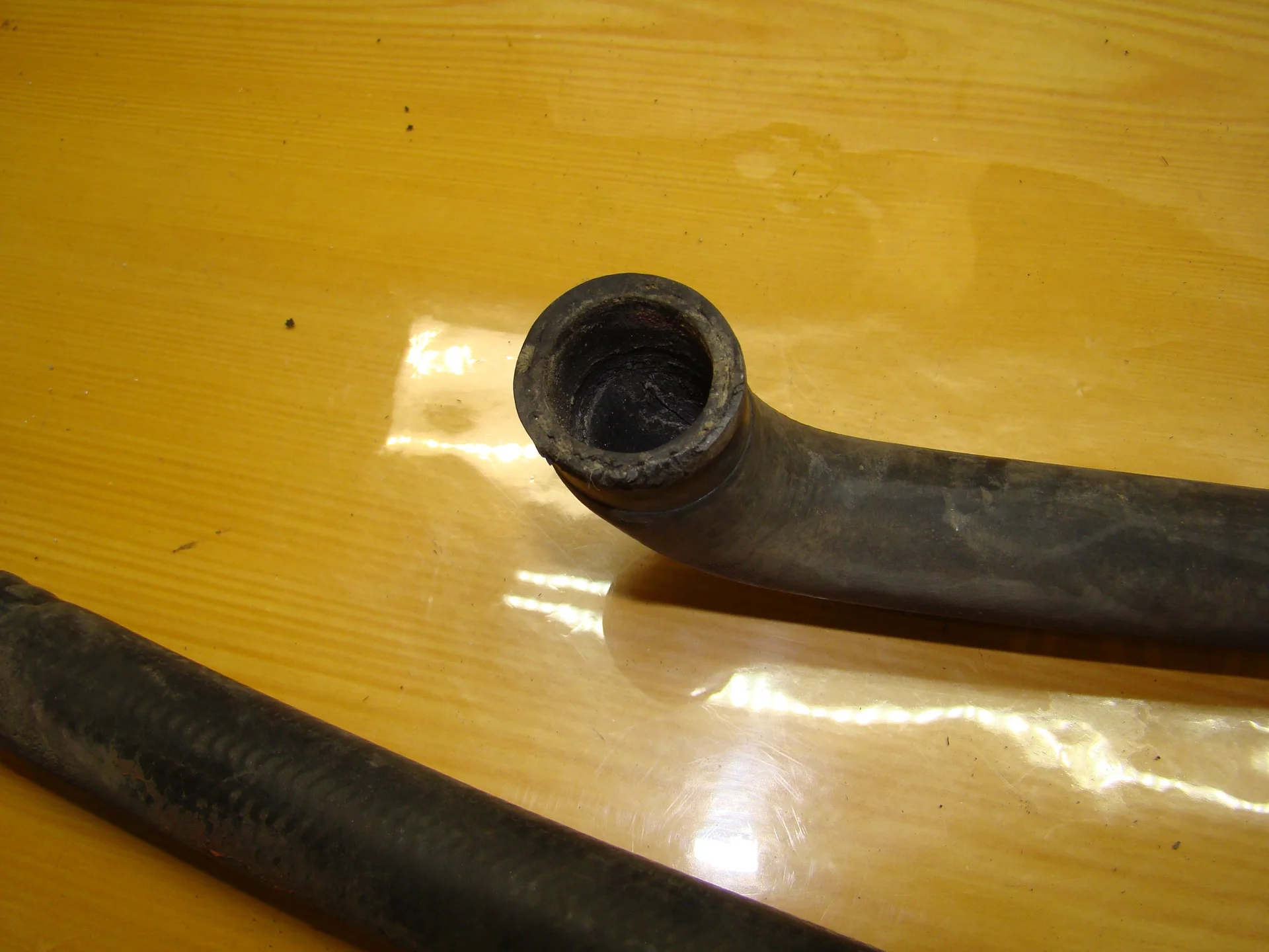 Патрубок отопителя Mercedes-Benz W210 A2108300296 - миниатюра 3