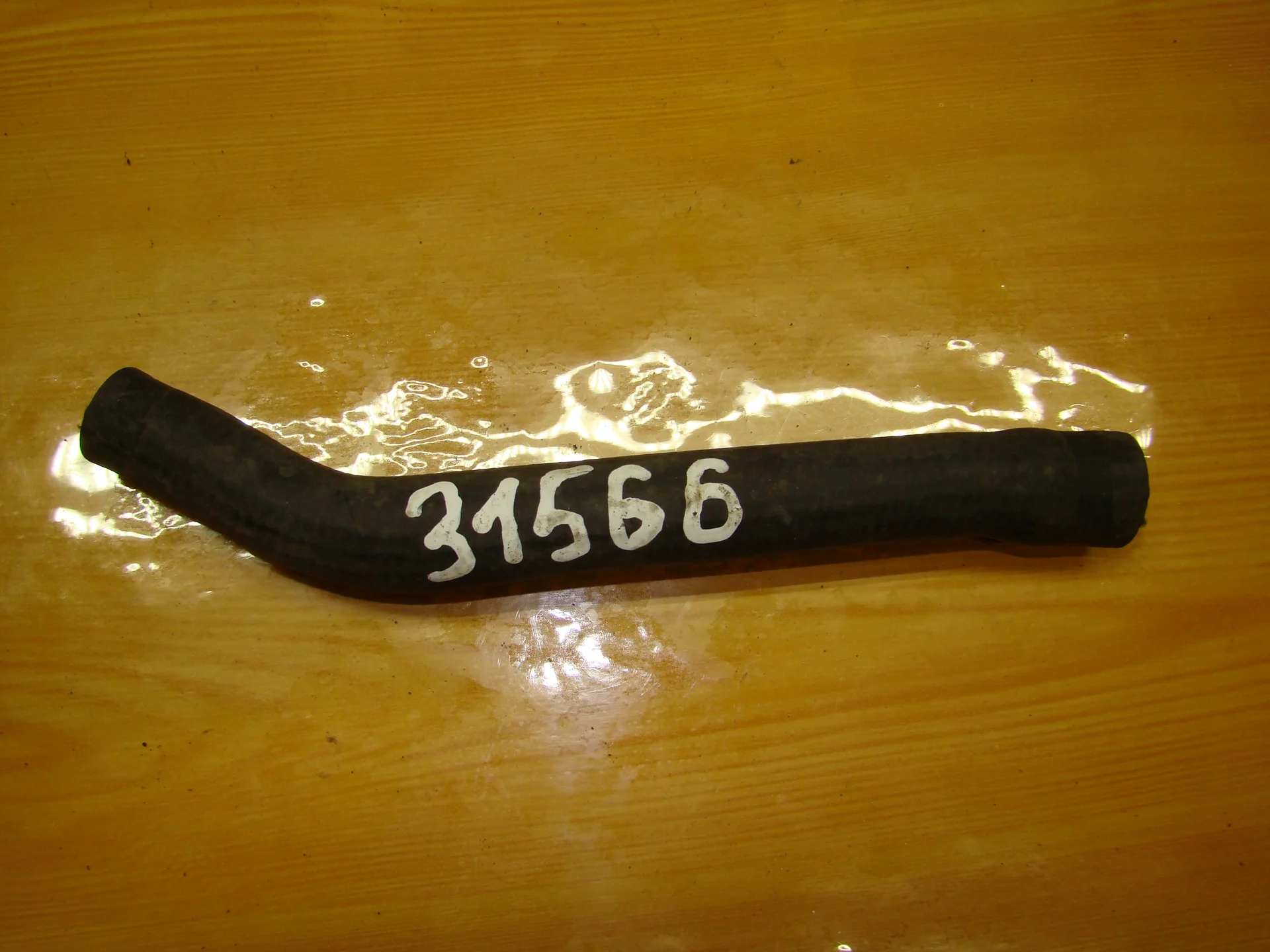 Патрубок отопителя Mercedes-Benz W202 A2028321494 - изображение 1