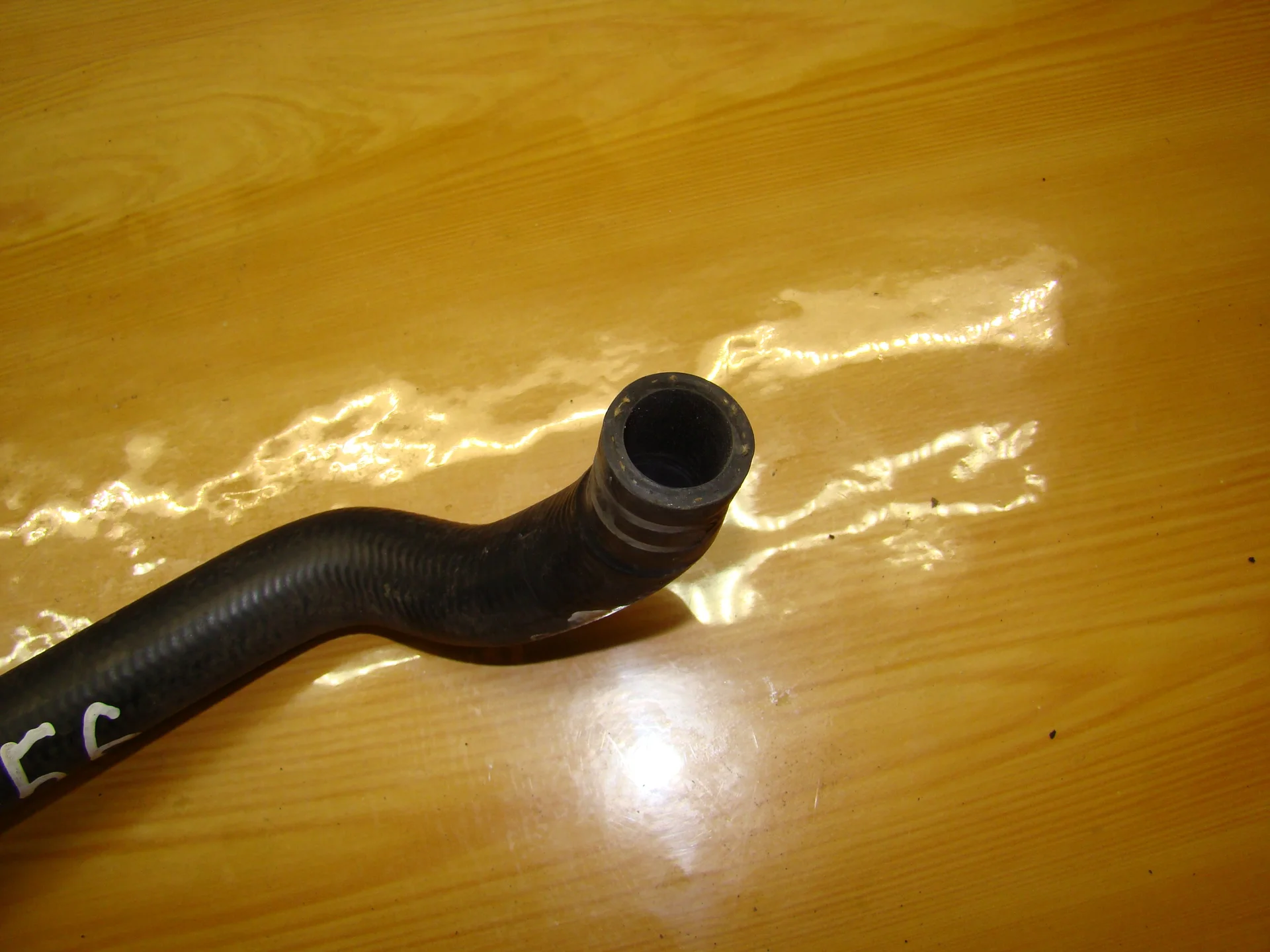 Патрубок отопителя Mercedes-Benz W221  A2218325994 - миниатюра 2