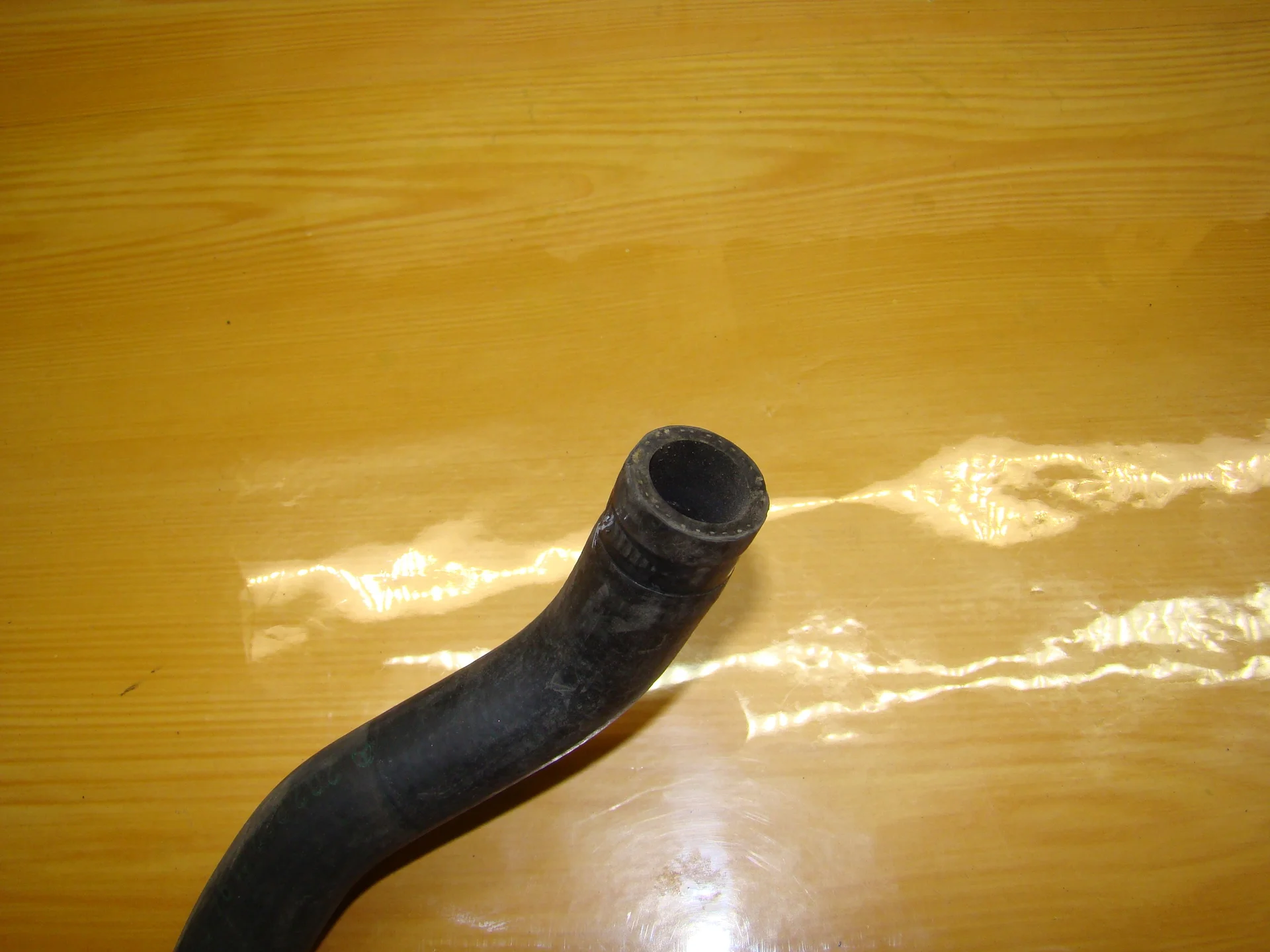 Патрубок отопителя Mercedes-Benz W202 A2028321194 - миниатюра 3