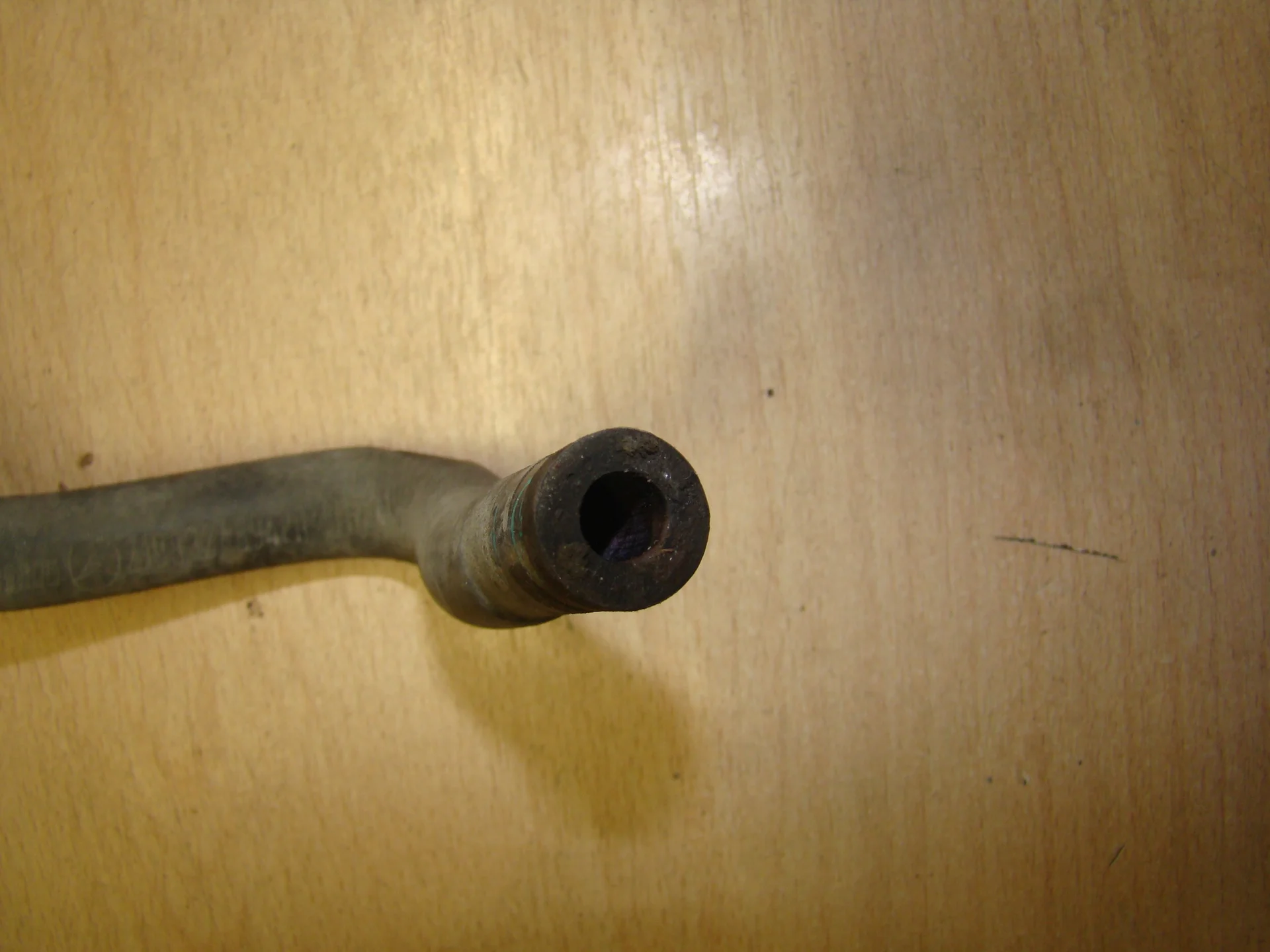 Патрубок отопителя Mercedes-Benz W210  A2108324894 - миниатюра 2