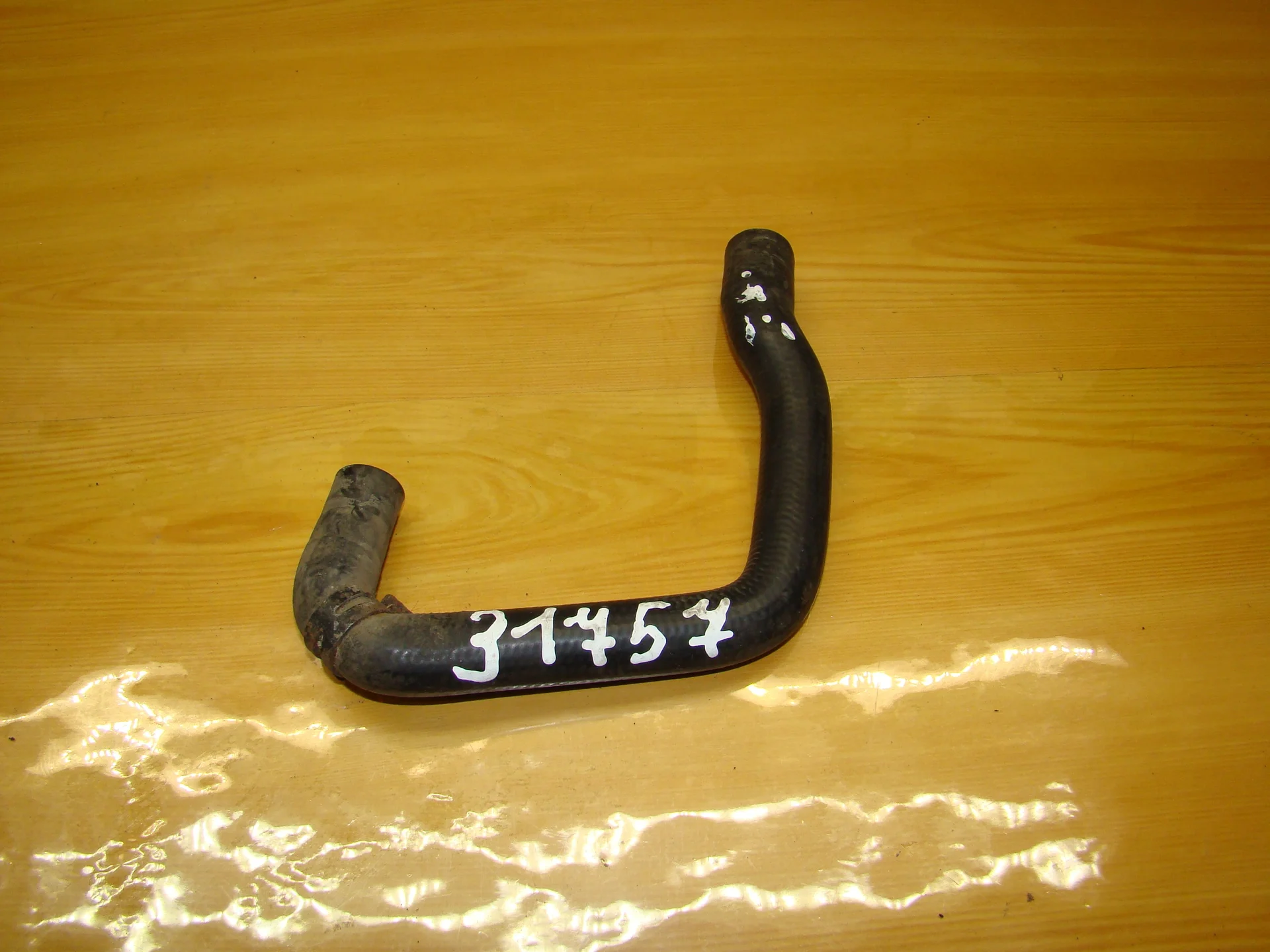 Патрубок отопителя Mercedes-Benz W210 A2108326394 - изображение 1