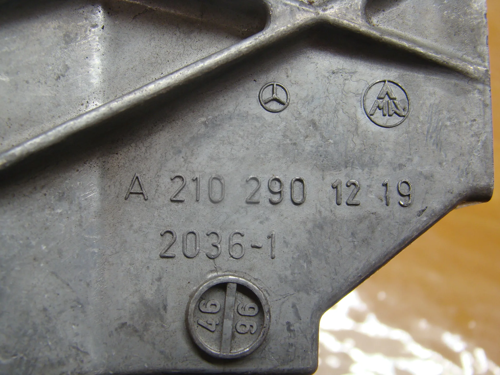 Педаль тормоза Mercedes-Benz W210 A2102901219 - миниатюра 3
