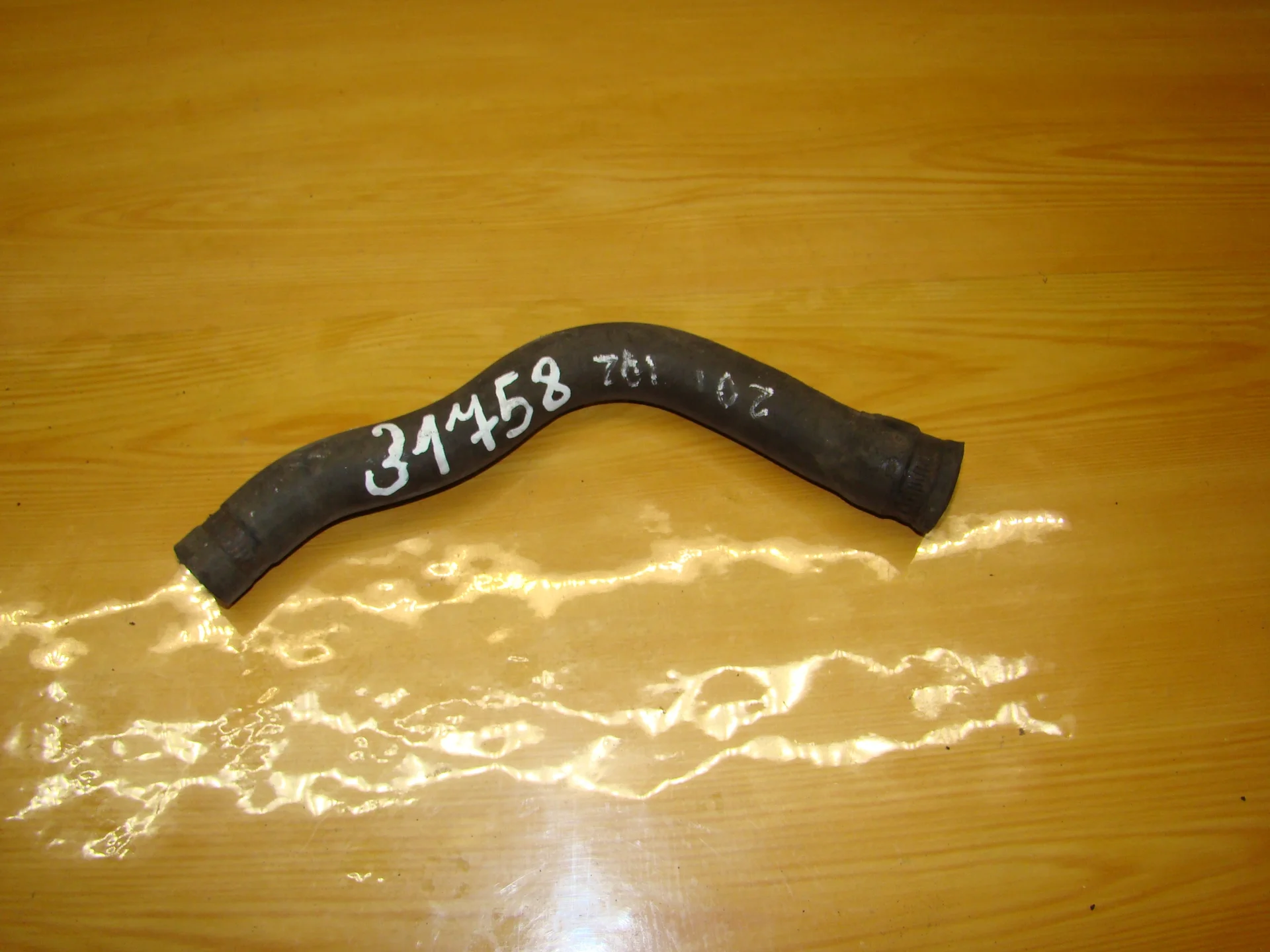 Патрубок отопителя Mercedes-Benz W123 A1238327594 - изображение 1