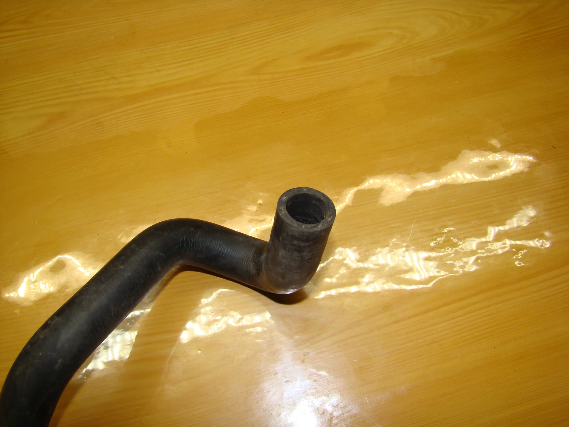 Патрубок отопителя Mercedes-Benz W210  A2108325094 - миниатюра 2