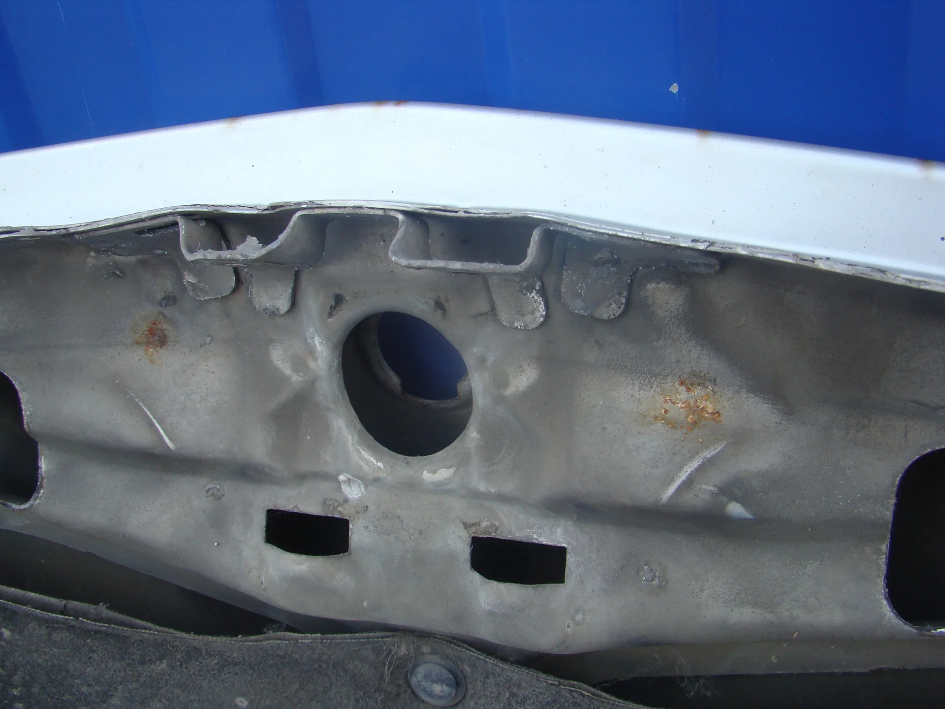 Капот Mercedes-Benz W210 112 A2108800957 - миниатюра 7