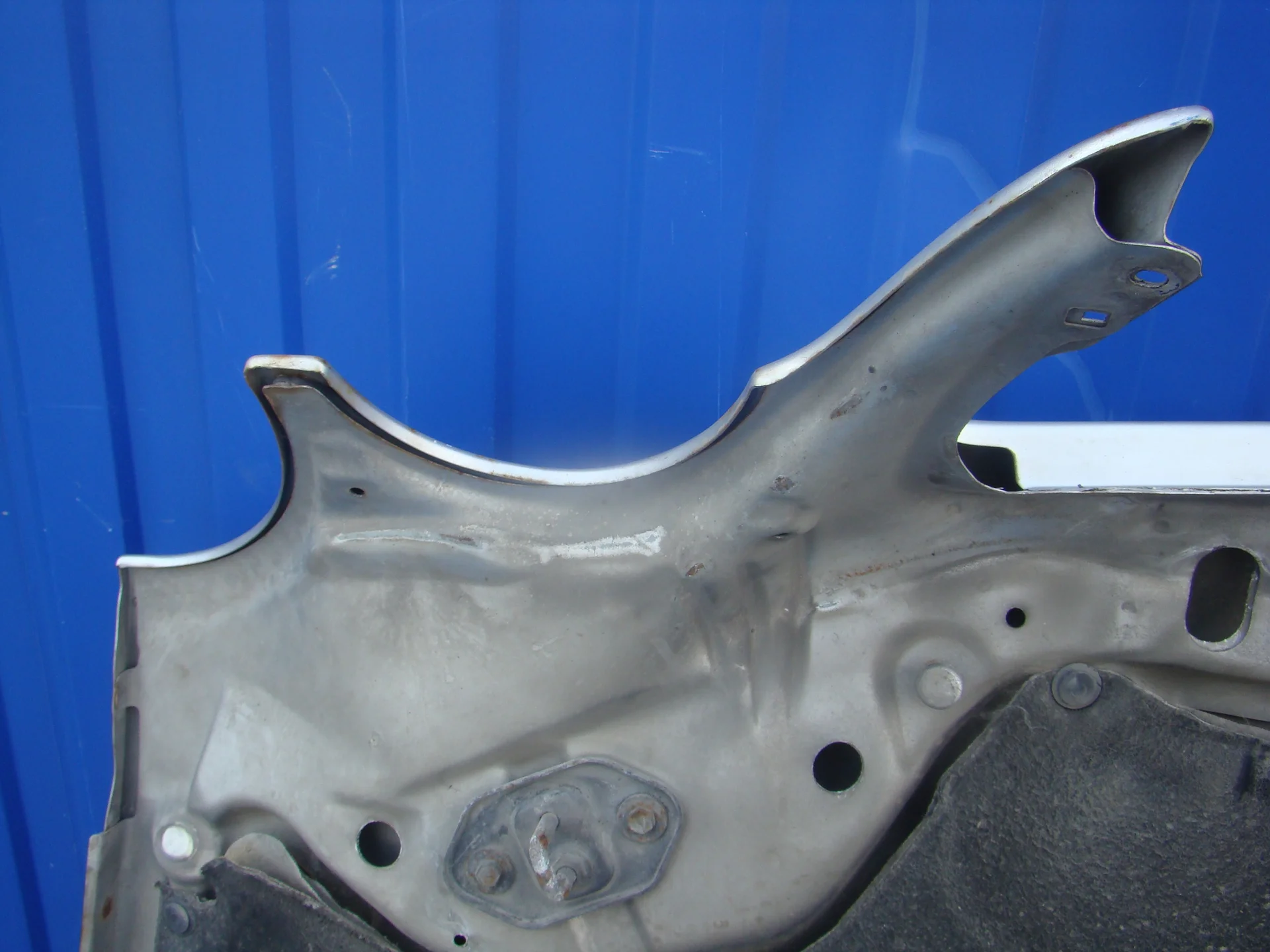 Капот Mercedes-Benz W210 112 A2108800957 - миниатюра 8