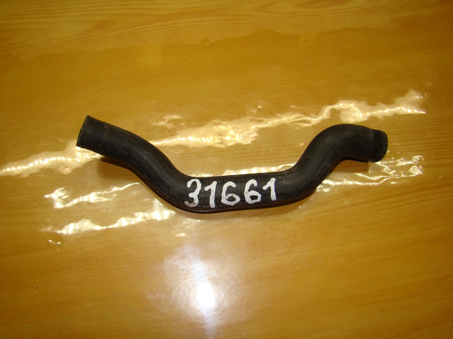Патрубок отопителя Mercedes-Benz W202 A2028321394 - изображение 1