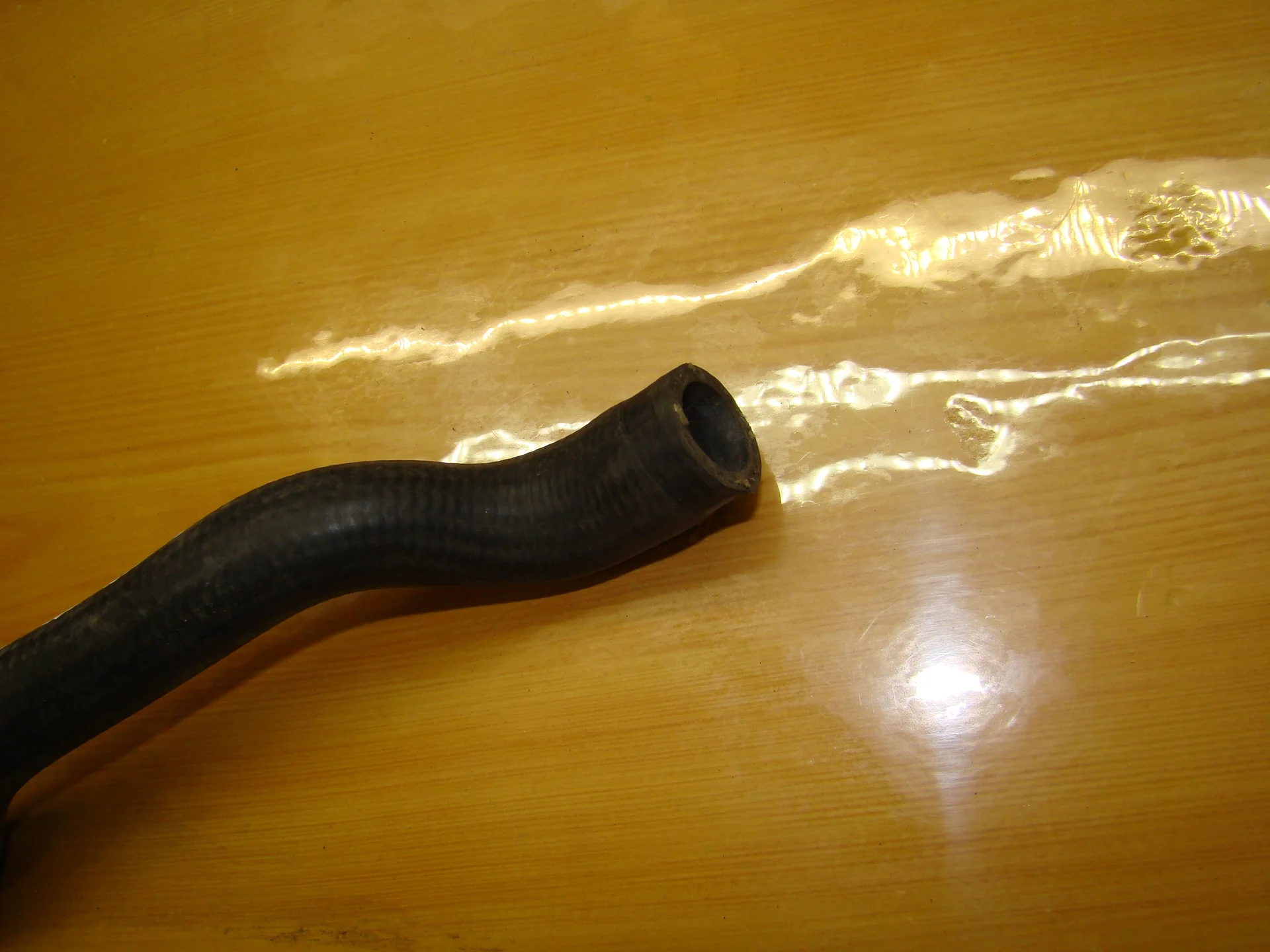 Патрубок отопителя Mercedes-Benz W202 A2028321394 - миниатюра 2