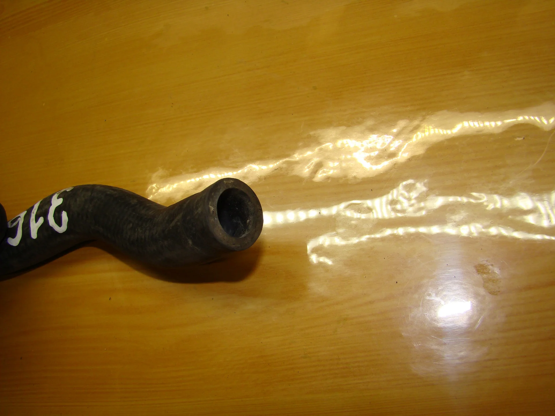 Патрубок отопителя Mercedes-Benz W202 A2028321394 - миниатюра 3