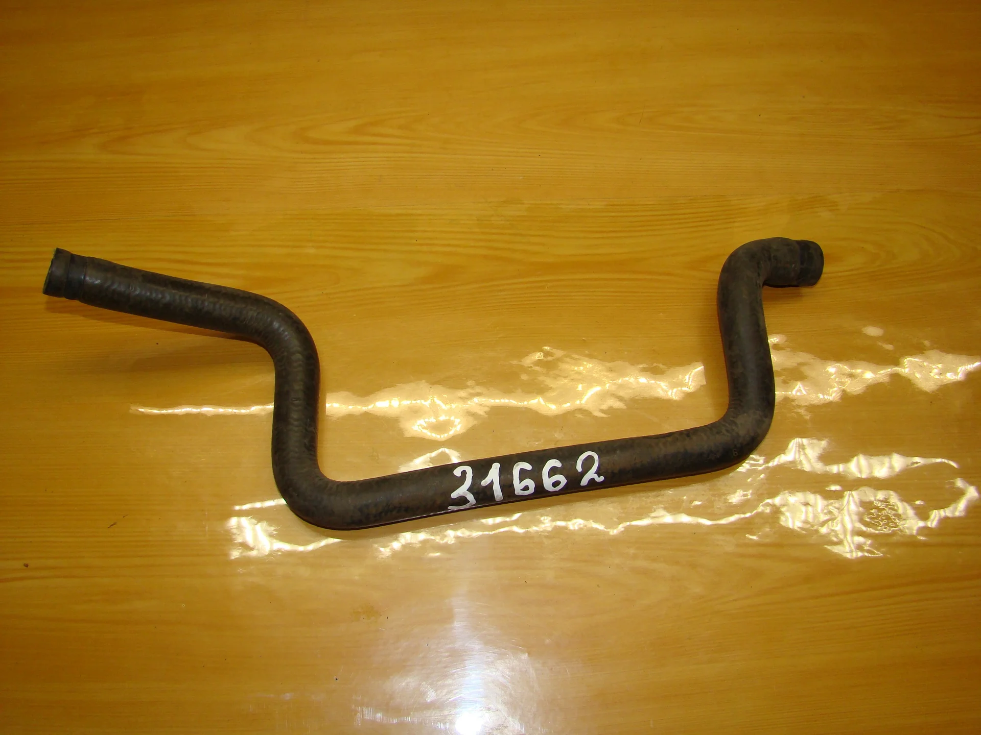 Патрубок отопителя Mercedes-Benz W124 A1248322194 - изображение 1