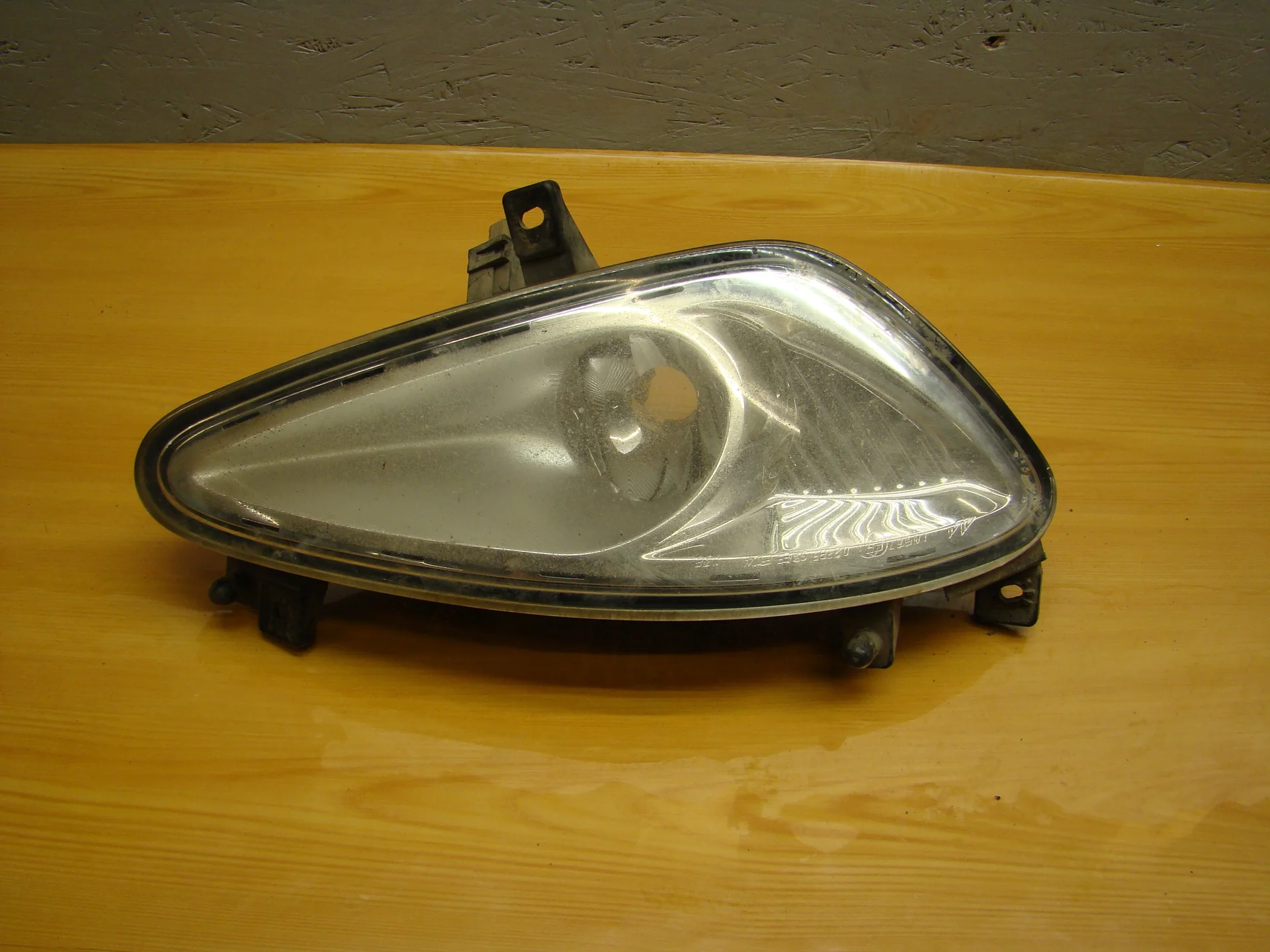 Противотуманная фара правая Mercedes-Benz W221 A2218200256 - изображение 1