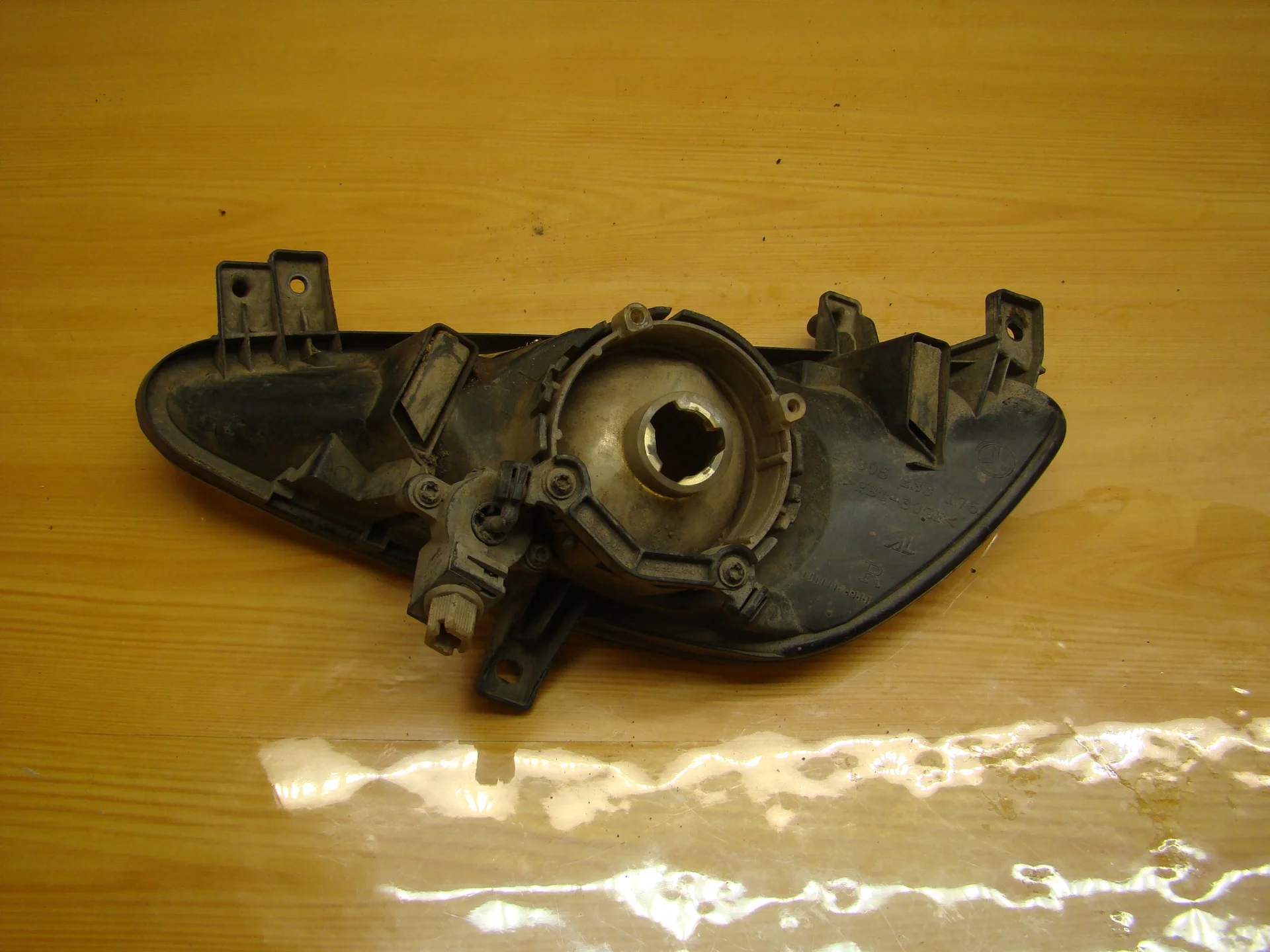 Противотуманная фара правая Mercedes-Benz W221 A2218200256 - миниатюра 2