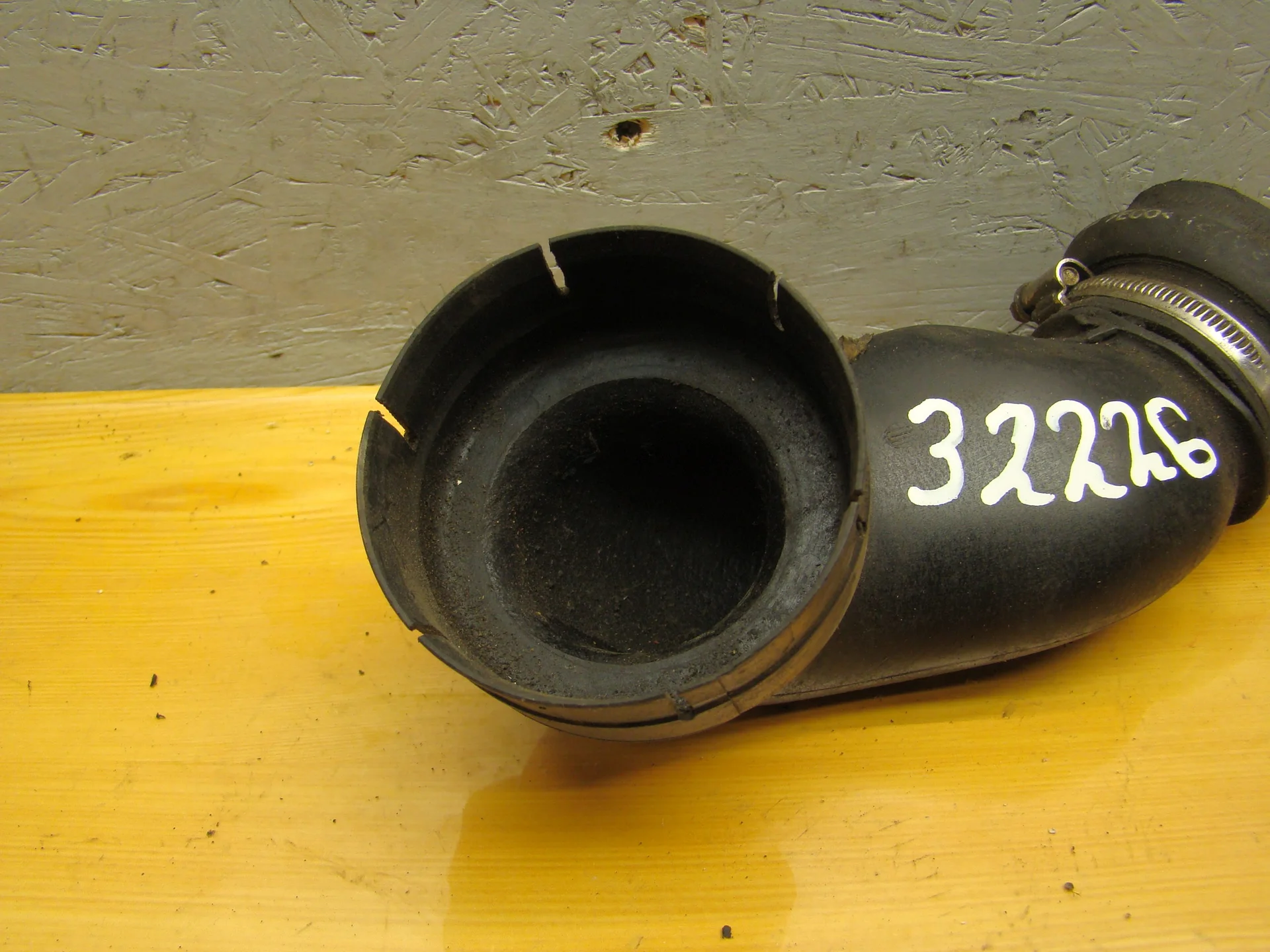 Патрубок интеркулера Mercedes-Benz W211 271 A2710901437 - миниатюра 2