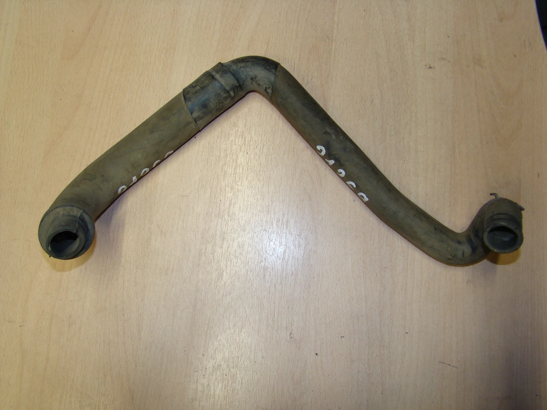 Патрубок отопителя Mercedes-Benz C215 113 A2155060134 - изображение 1