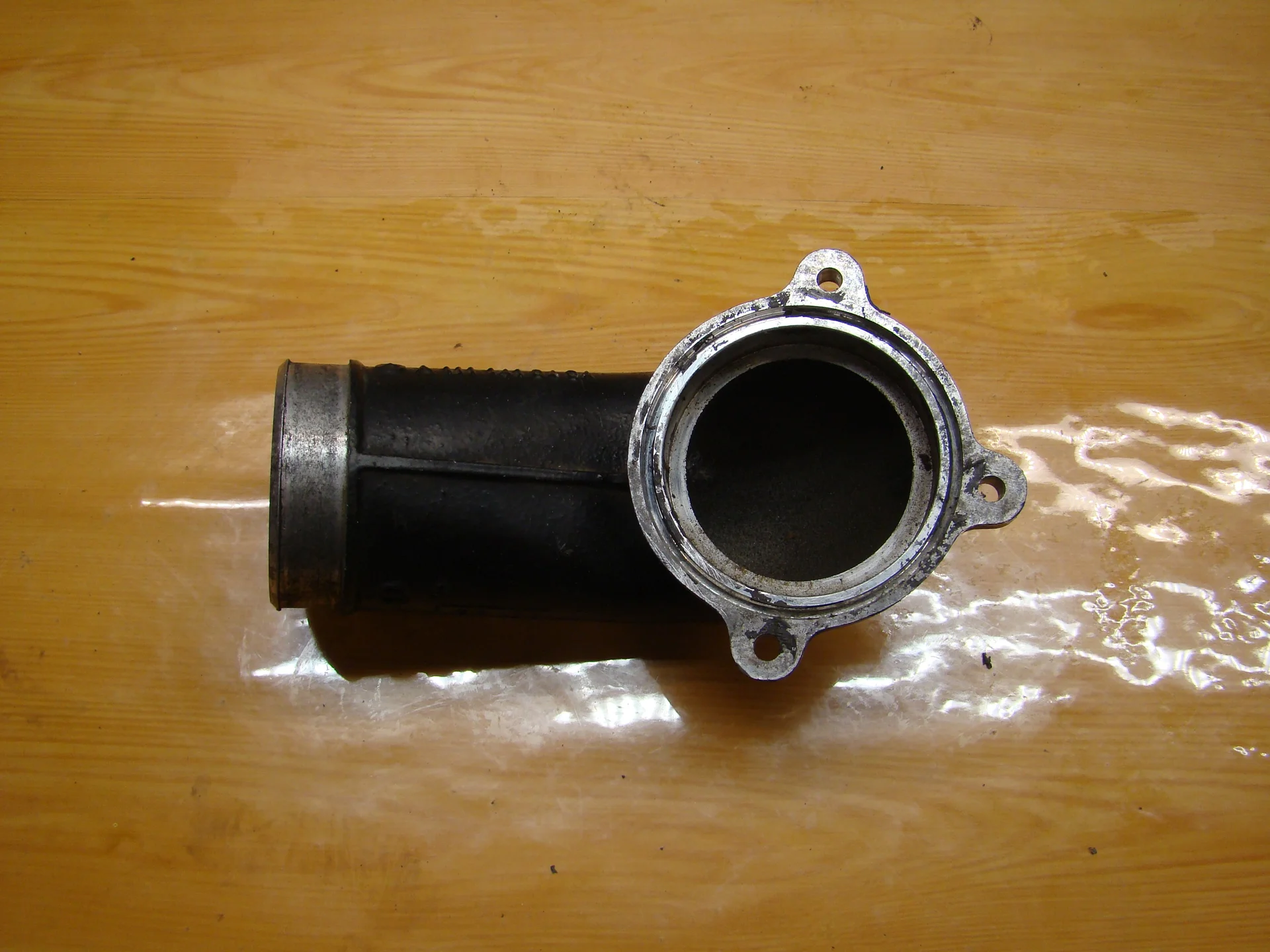 Патрубок впускного коллектора Mercedes-Benz W202 111 A1111410404 - миниатюра 2