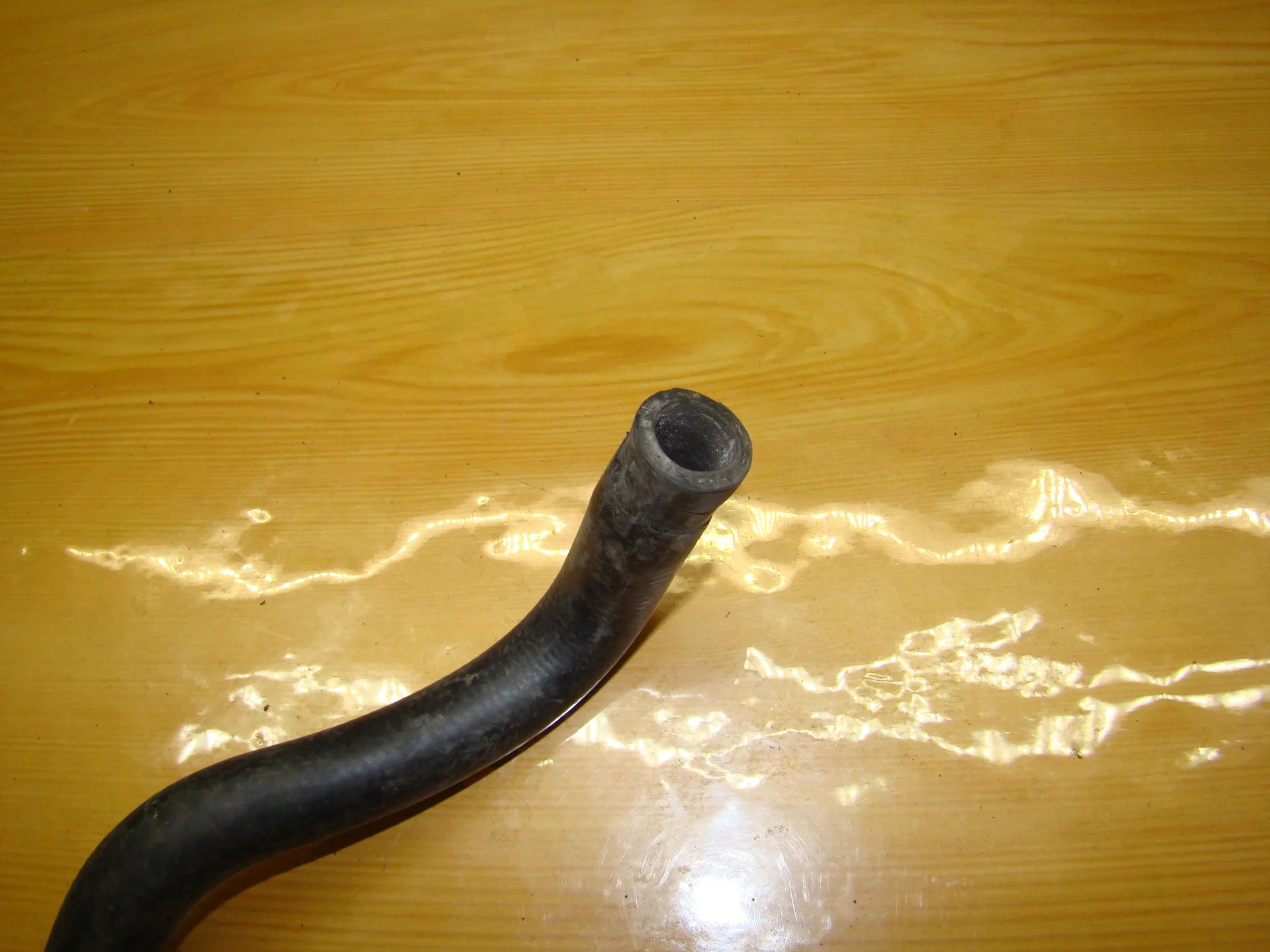 Патрубок отопителя Mercedes-Benz W124  A1248327093 - миниатюра 2