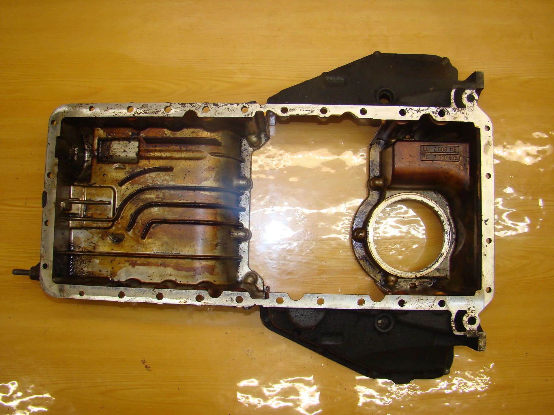 Поддон двигателя BMW 7 серия IV - E66 N62B44A 7508117 - миниатюра 2