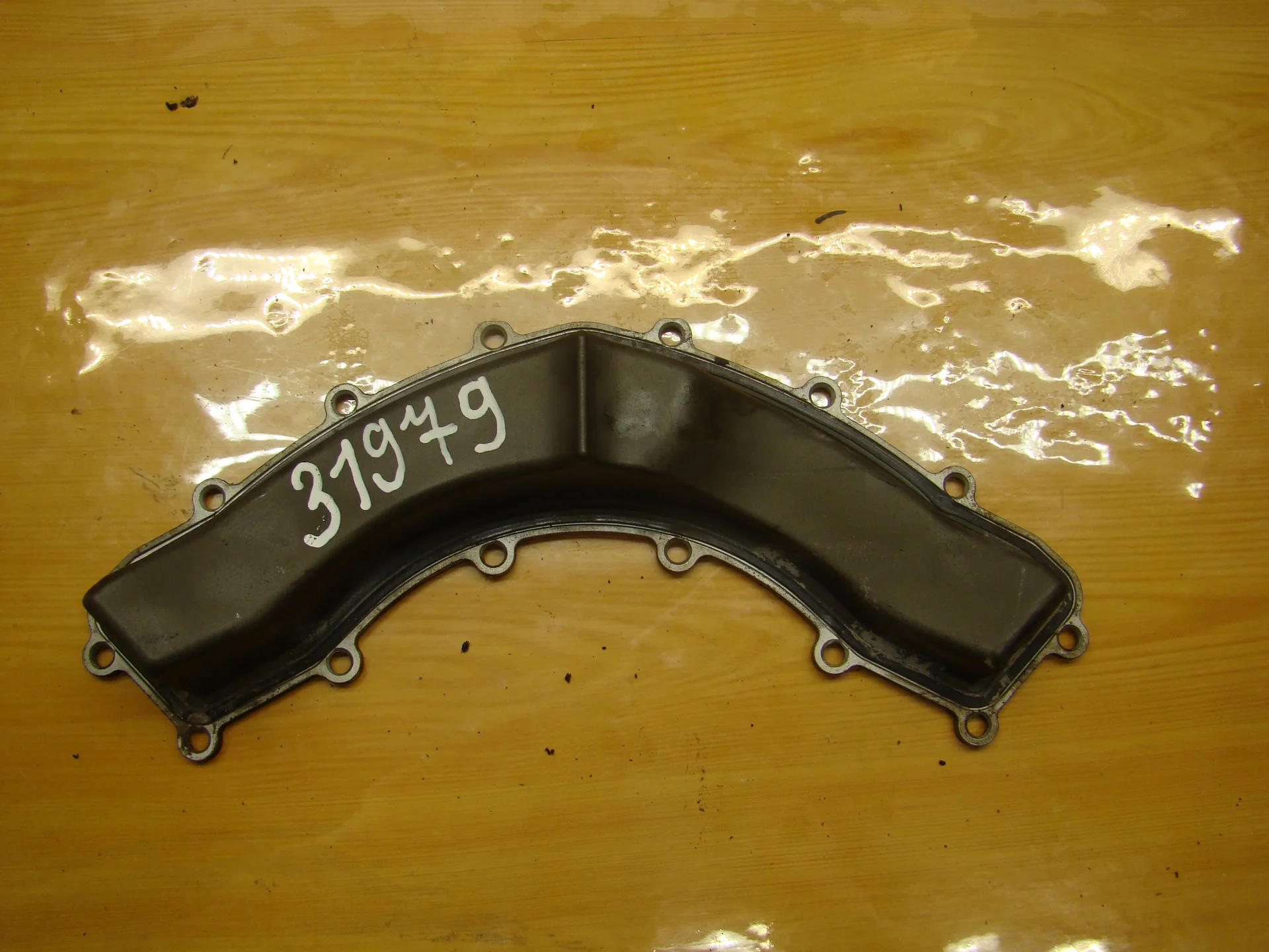 Крышка двигателя задняя BMW 7 серия IV - E66 N62B44A 11147504433 - миниатюра 2