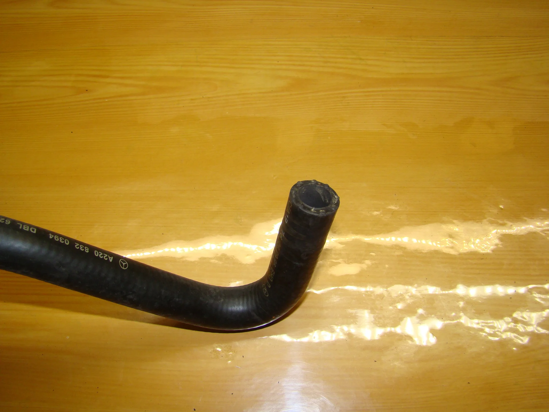 Патрубок отопителя Mercedes-Benz W220 A2208320394 - миниатюра 3