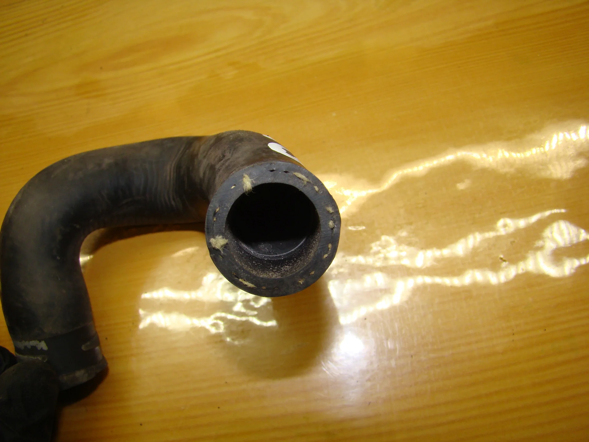 Патрубок отопителя Mercedes-Benz W210 A2108323294 - миниатюра 2