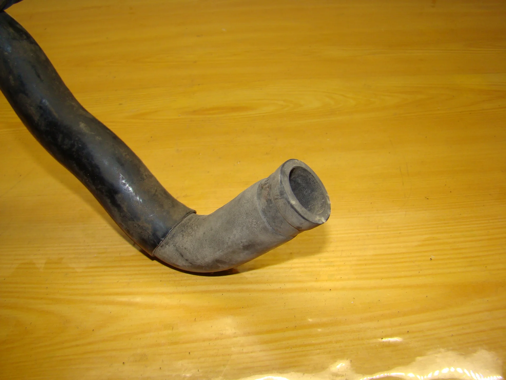 Патрубок отопителя Mercedes-Benz W124  A1248327493 - миниатюра 2