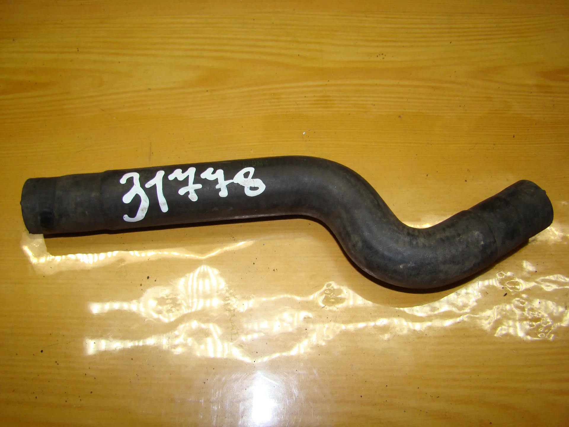 Патрубок отопителя Mercedes-Benz W202 A2028327694 - изображение 1