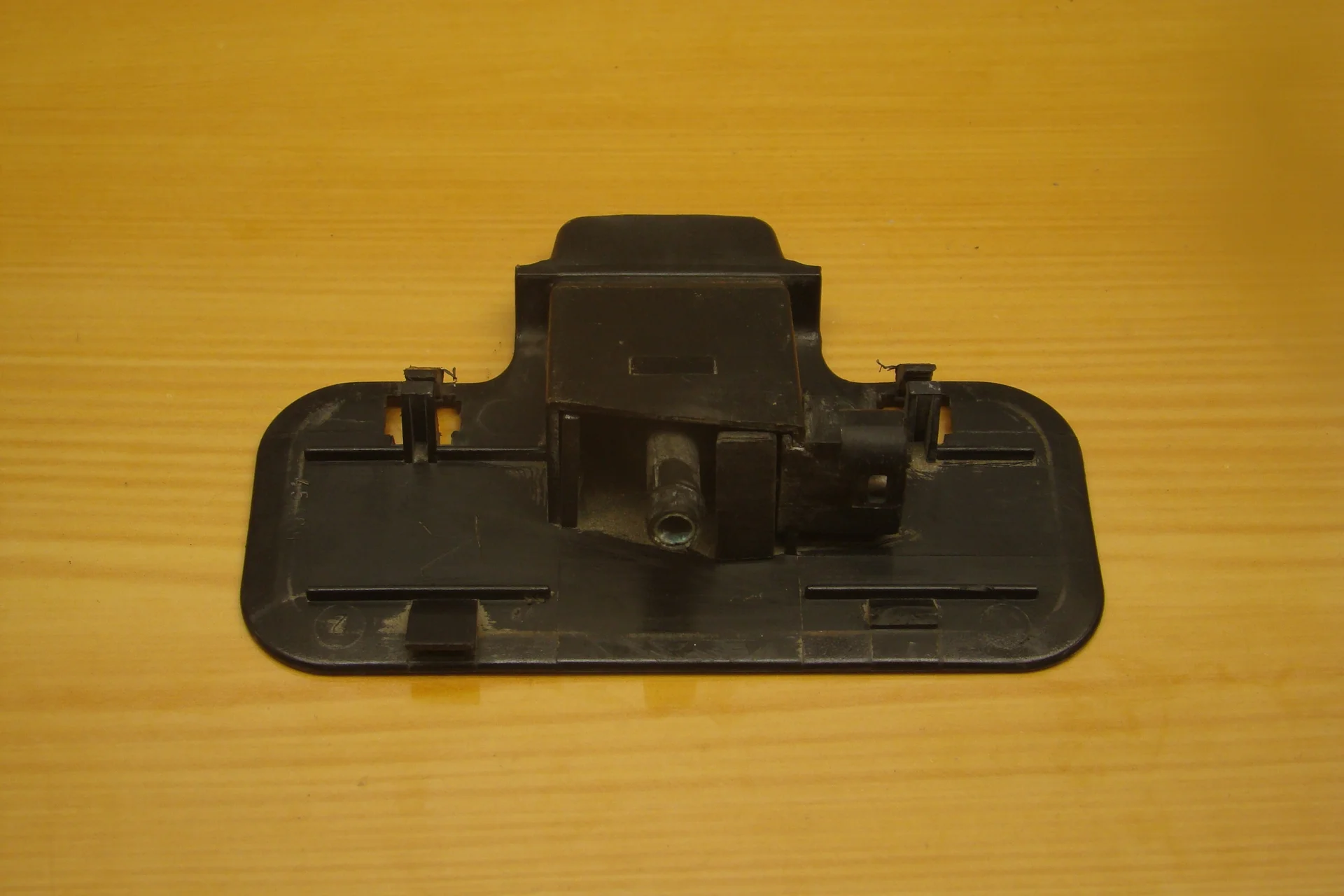 Форсунка лобового стекла Mercedes-Benz W210 112 A2108602347 - миниатюра 2